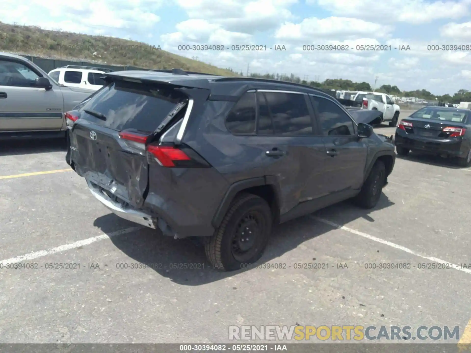 4 Photograph of a damaged car 2T3H1RFV3LC060962 TOYOTA RAV4 2020