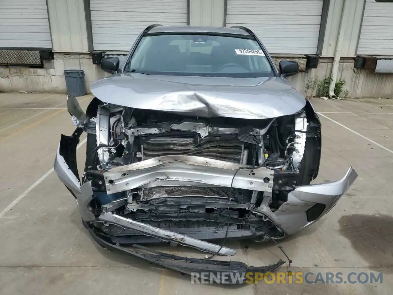 5 Photograph of a damaged car 2T3H1RFV3LC077101 TOYOTA RAV4 2020