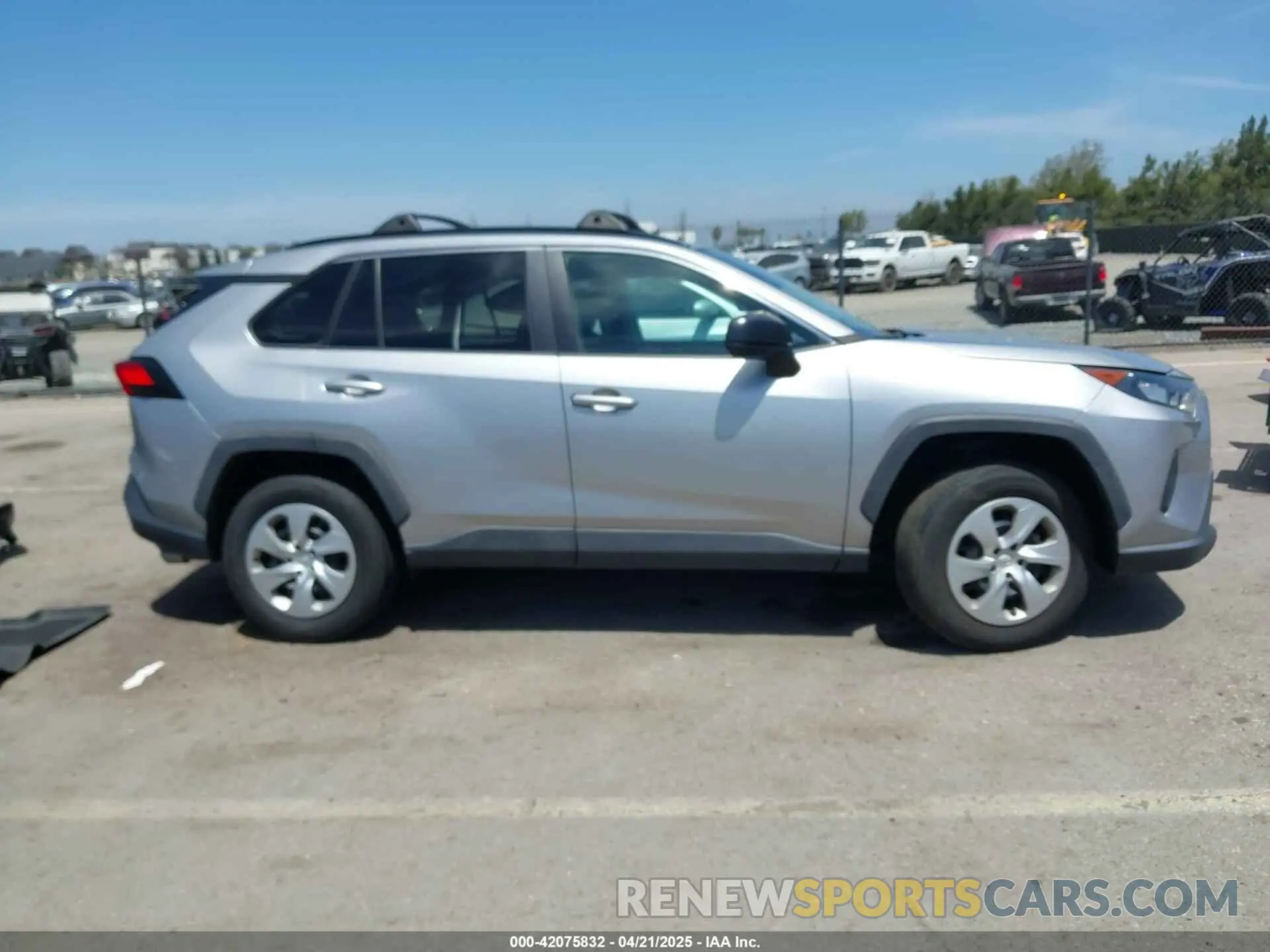 13 Photograph of a damaged car 2T3H1RFV3LC084341 TOYOTA RAV4 2020