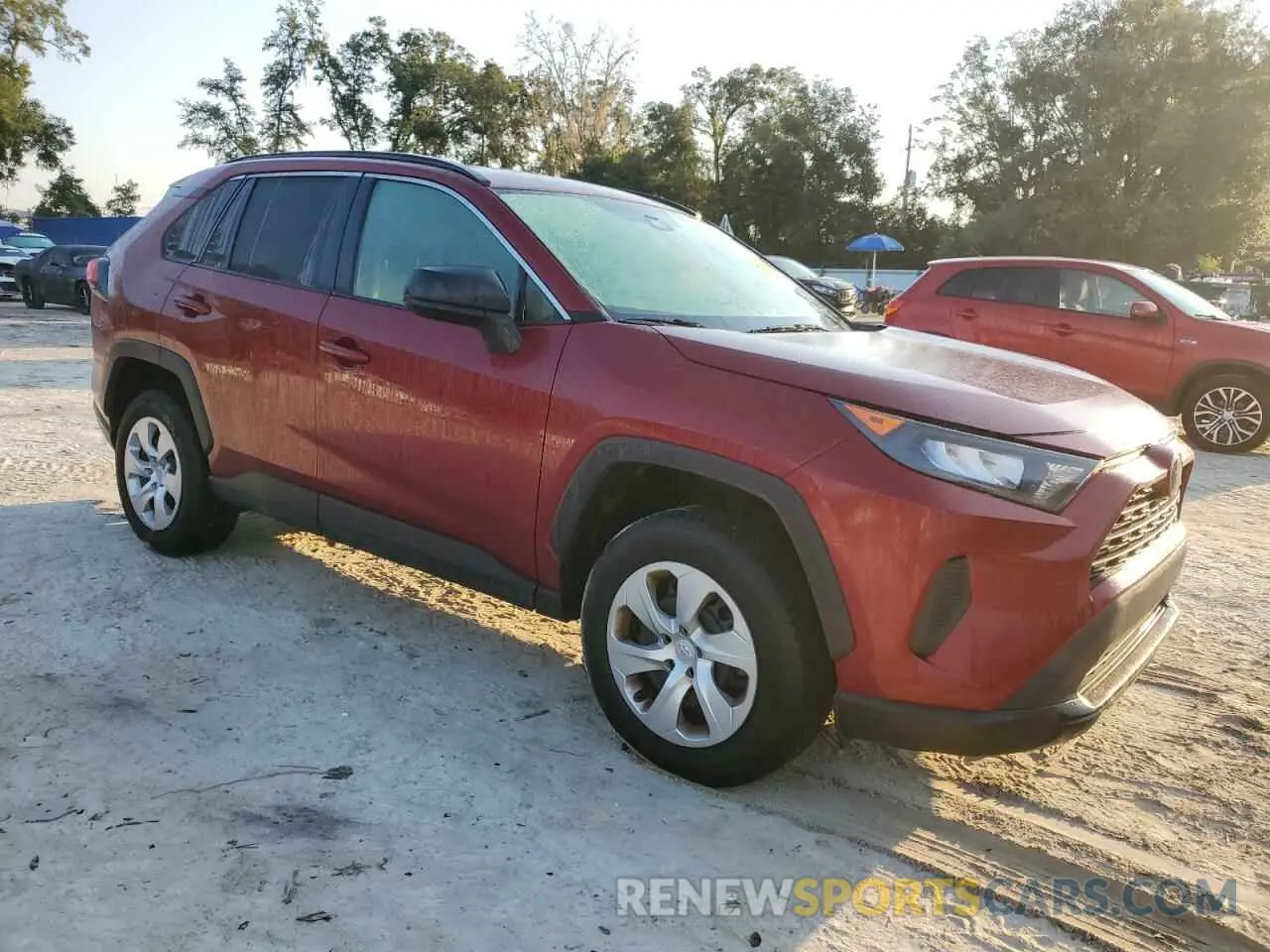 4 Photograph of a damaged car 2T3H1RFV3LW059602 TOYOTA RAV4 2020