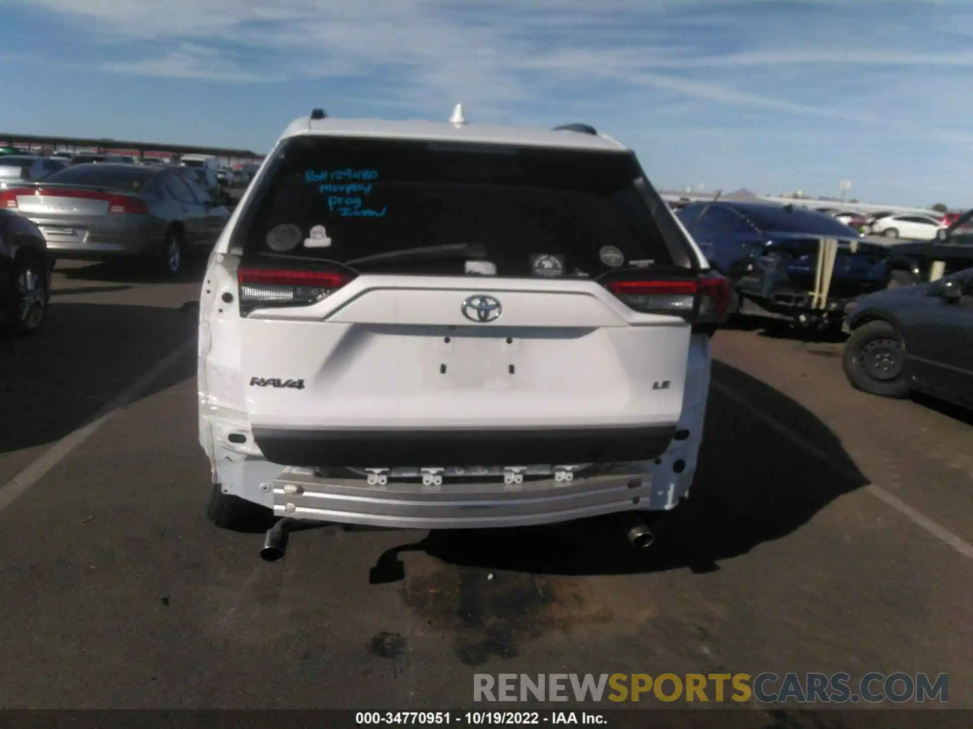 6 Photograph of a damaged car 2T3H1RFV3LW062516 TOYOTA RAV4 2020