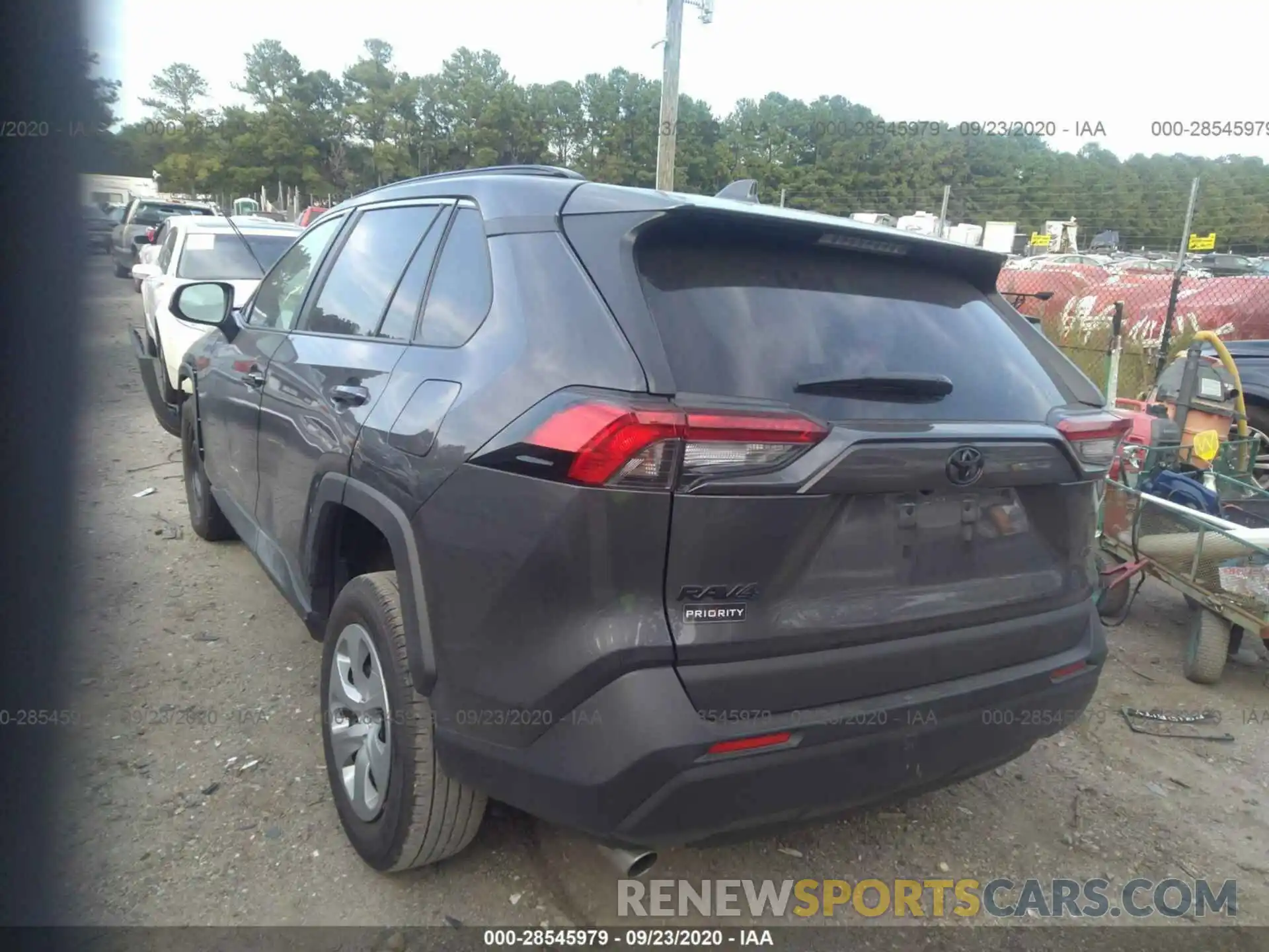 3 Photograph of a damaged car 2T3H1RFV3LW071216 TOYOTA RAV4 2020