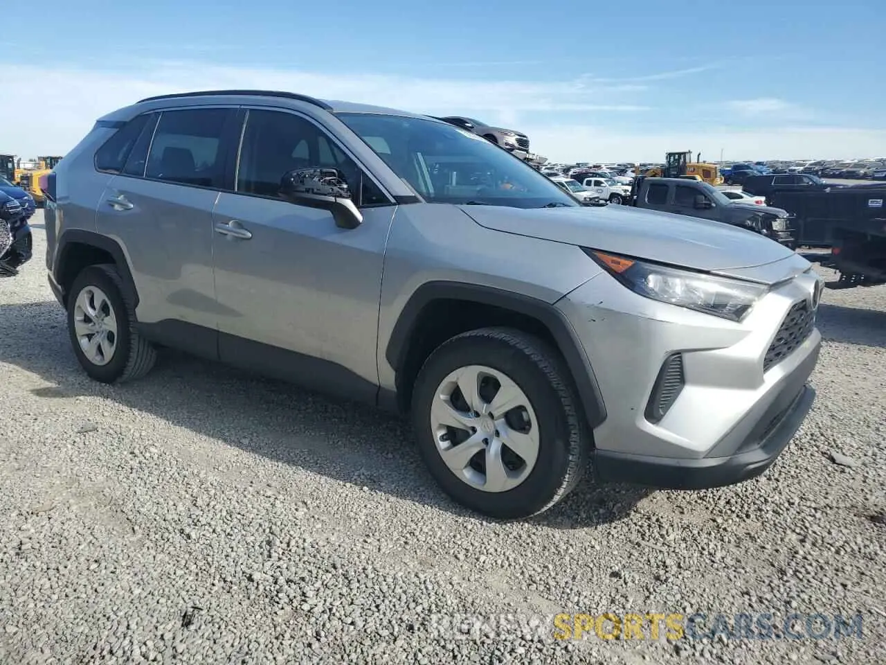 4 Photograph of a damaged car 2T3H1RFV3LW087660 TOYOTA RAV4 2020