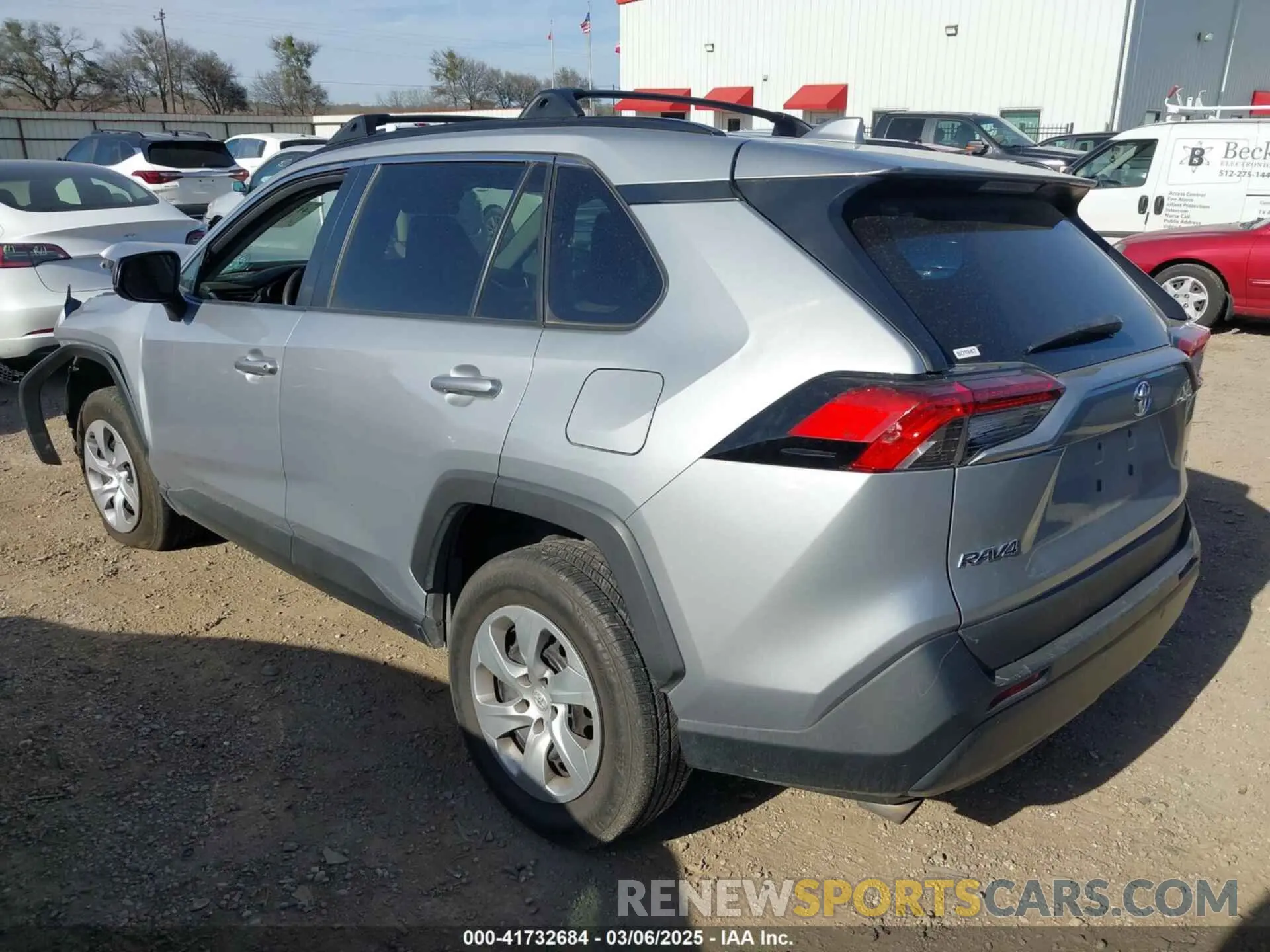3 Photograph of a damaged car 2T3H1RFV3LW088078 TOYOTA RAV4 2020