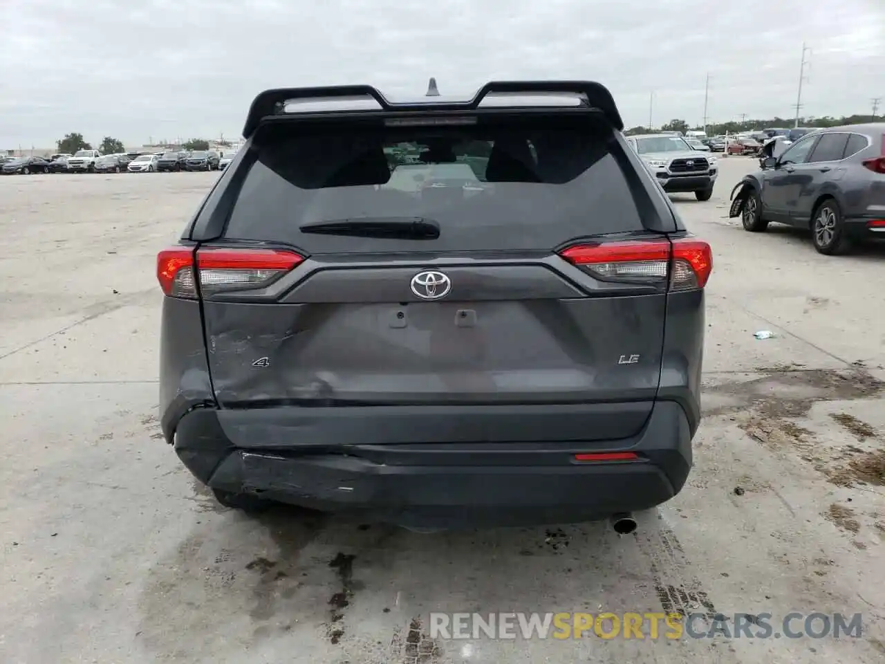 6 Photograph of a damaged car 2T3H1RFV3LW091546 TOYOTA RAV4 2020