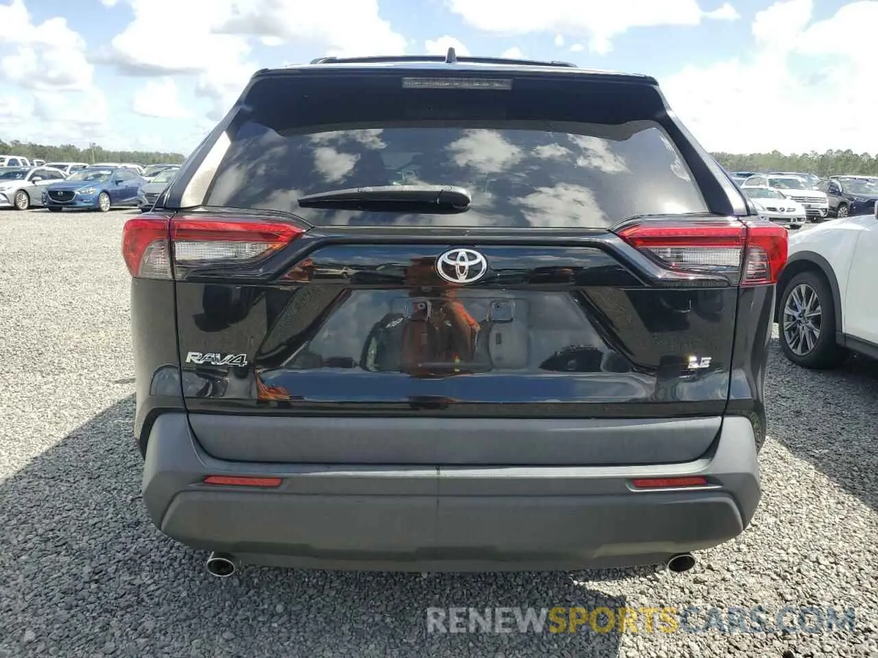 6 Photograph of a damaged car 2T3H1RFV4LC062168 TOYOTA RAV4 2020