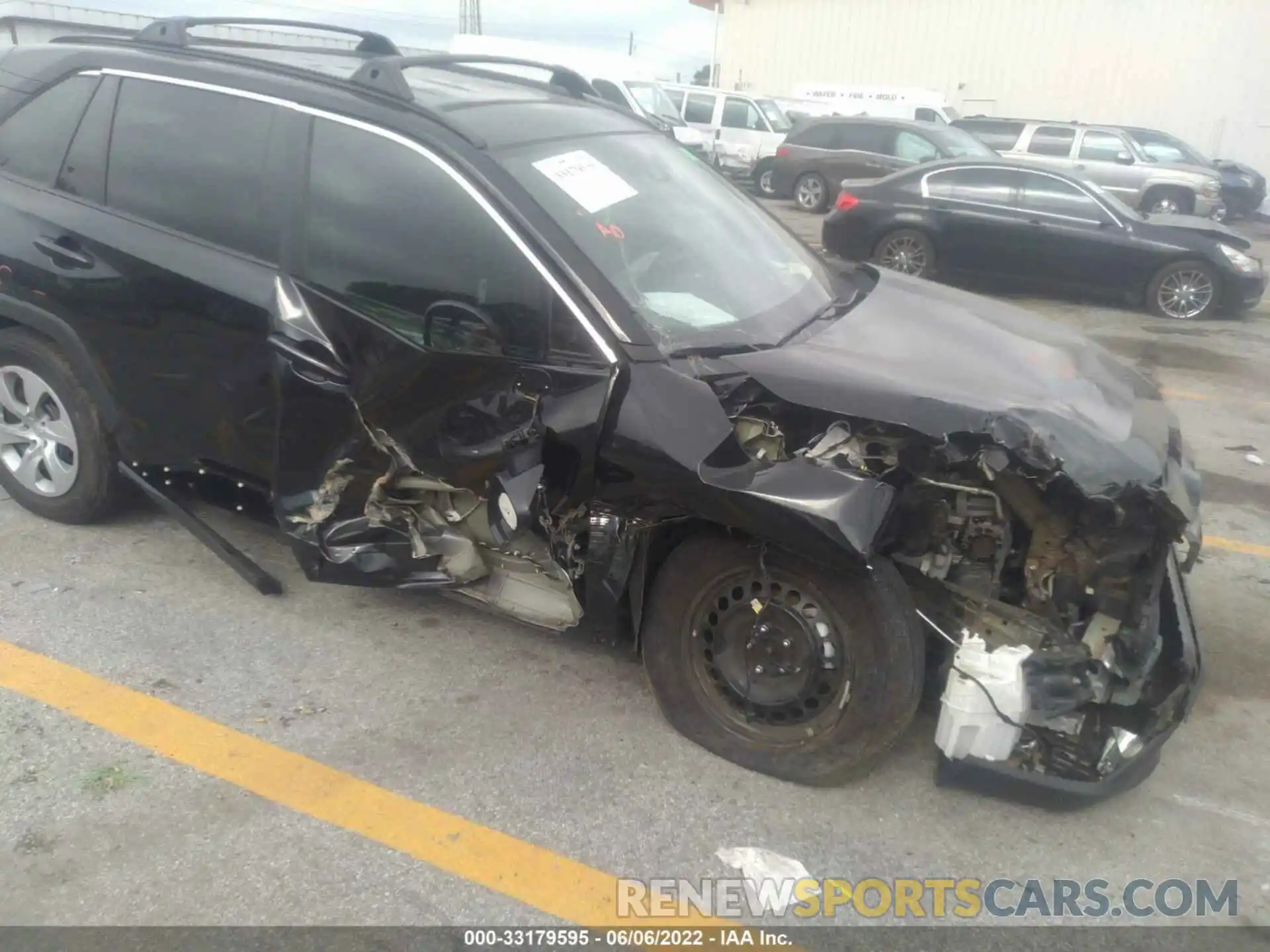 6 Photograph of a damaged car 2T3H1RFV4LC074997 TOYOTA RAV4 2020