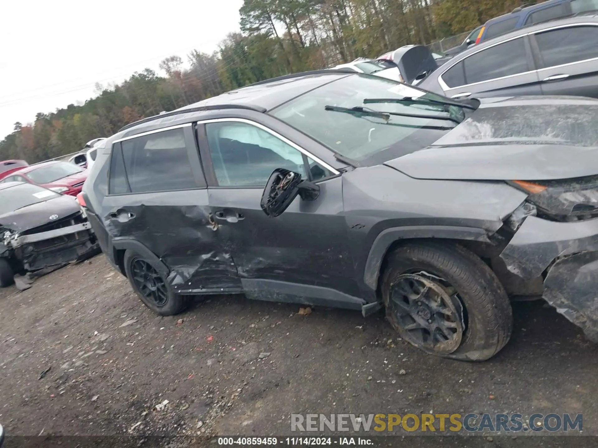 11 Photograph of a damaged car 2T3H1RFV4LC078578 TOYOTA RAV4 2020