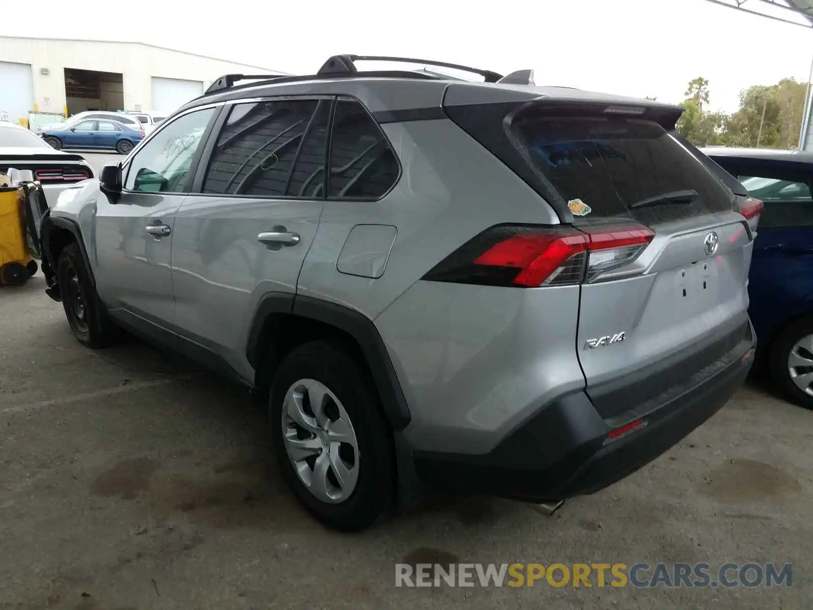 3 Photograph of a damaged car 2T3H1RFV4LW061049 TOYOTA RAV4 2020