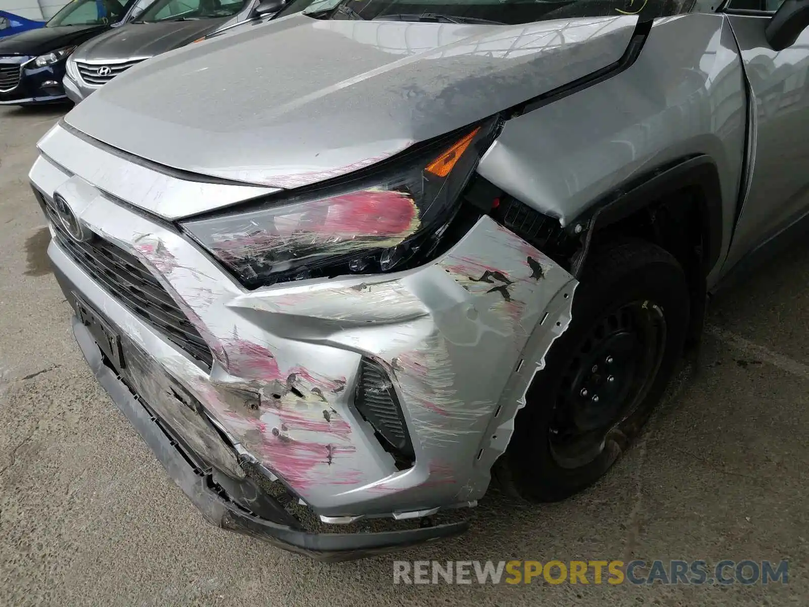 9 Photograph of a damaged car 2T3H1RFV4LW061049 TOYOTA RAV4 2020