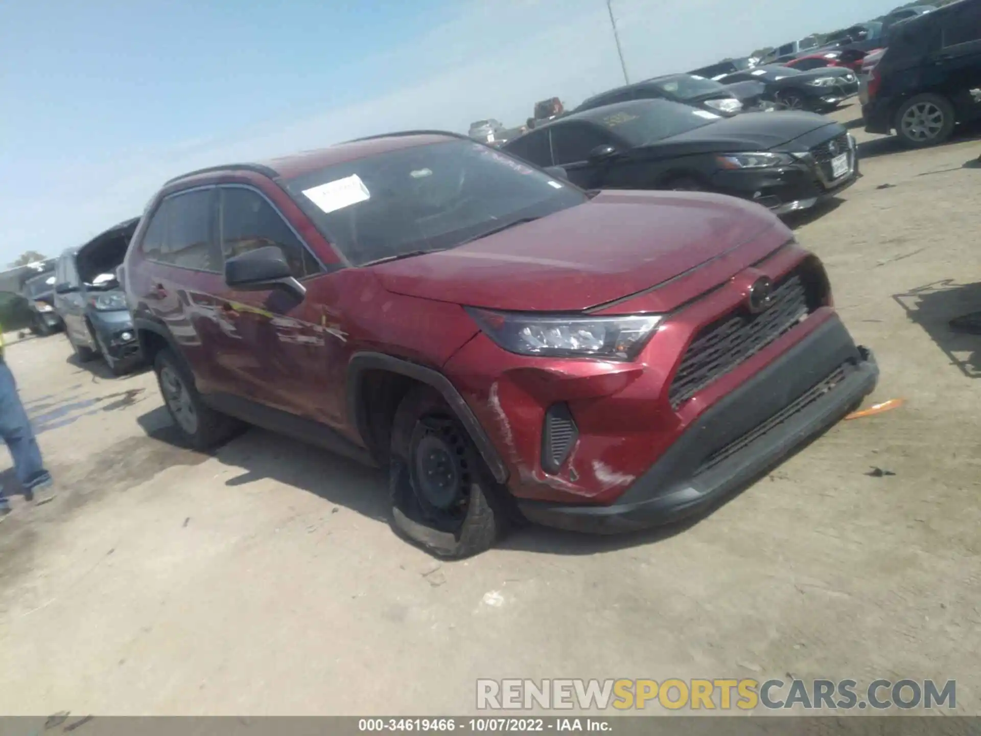 1 Photograph of a damaged car 2T3H1RFV4LW061682 TOYOTA RAV4 2020