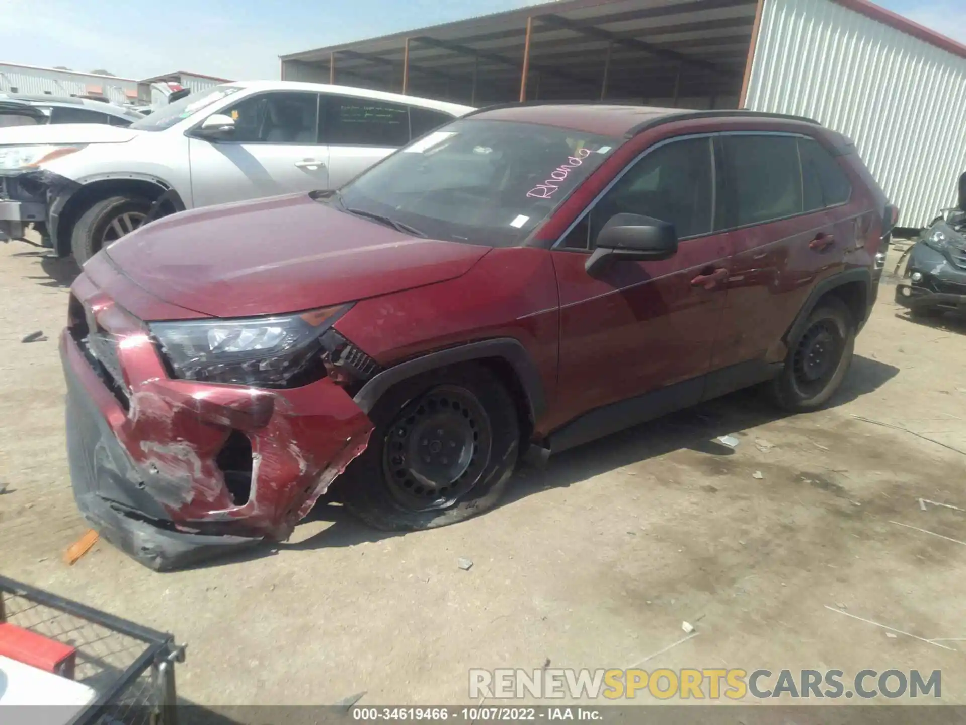 2 Photograph of a damaged car 2T3H1RFV4LW061682 TOYOTA RAV4 2020