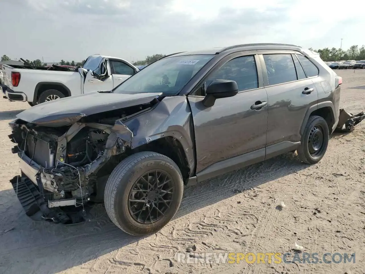 1 Photograph of a damaged car 2T3H1RFV4LW070558 TOYOTA RAV4 2020
