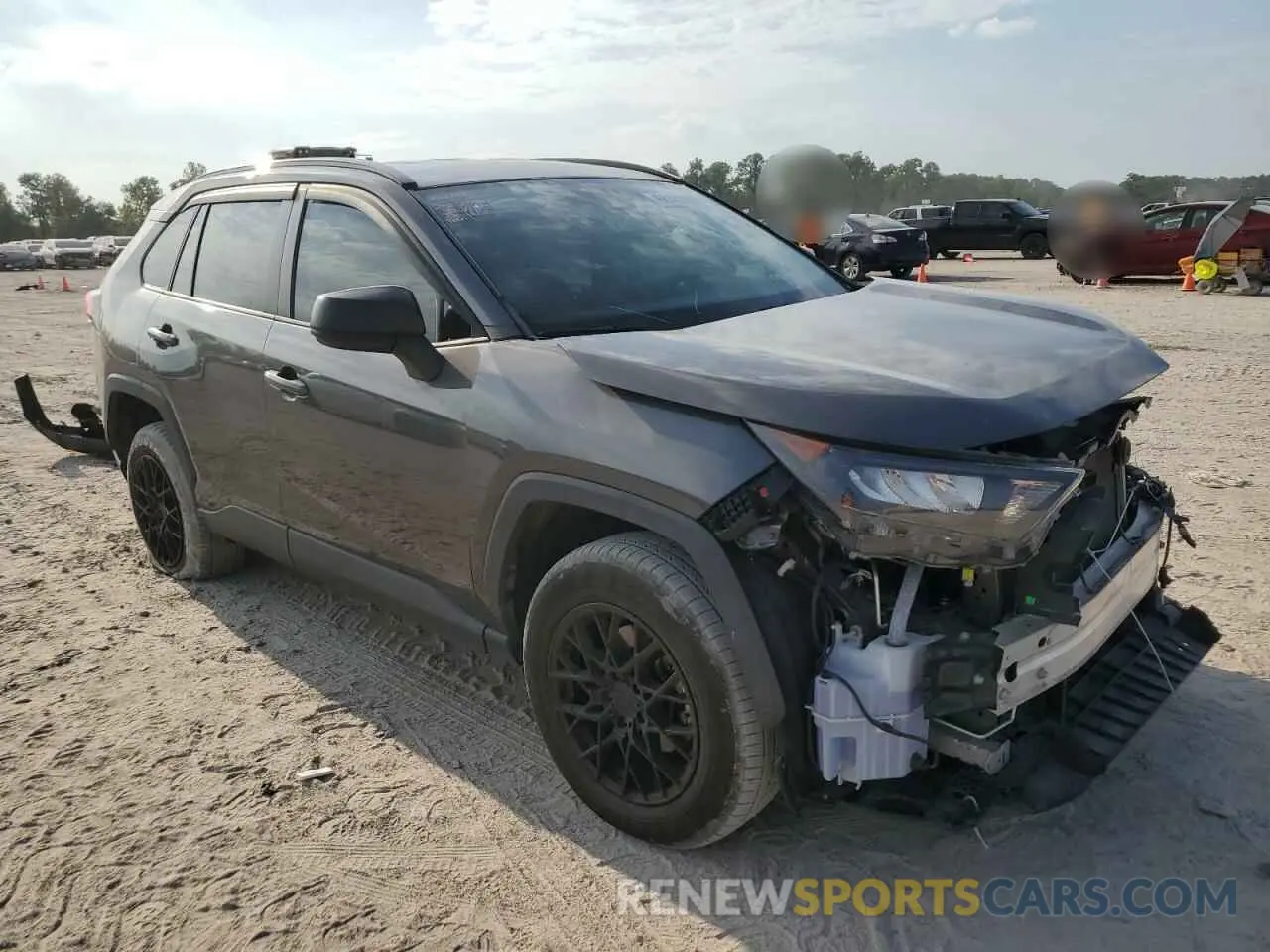 4 Photograph of a damaged car 2T3H1RFV4LW070558 TOYOTA RAV4 2020