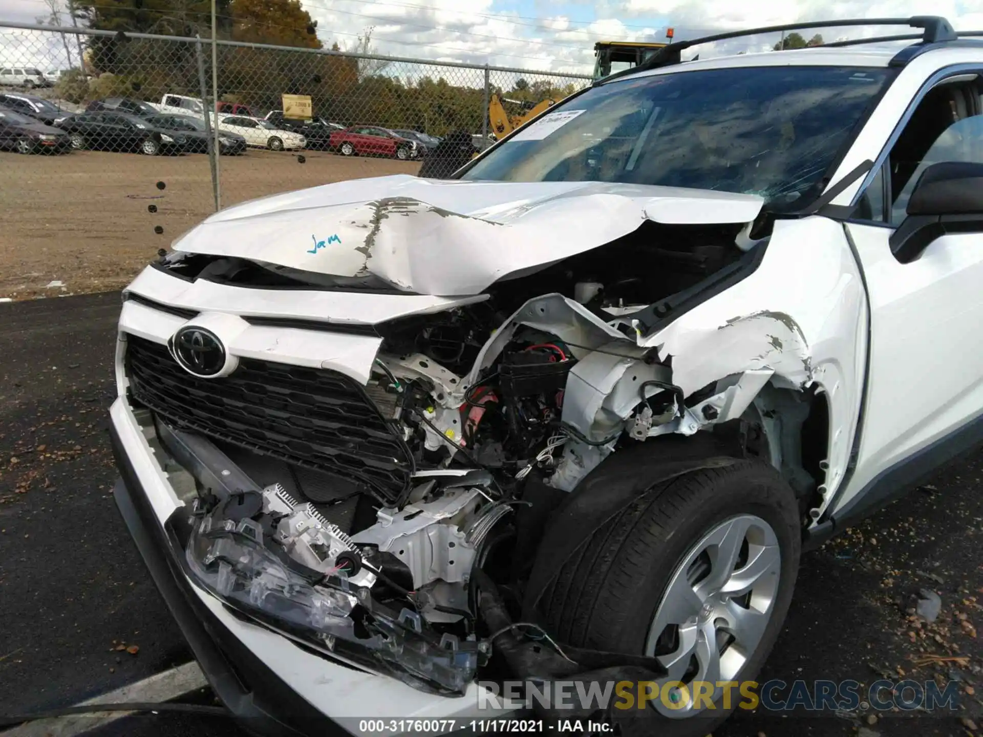 10 Photograph of a damaged car 2T3H1RFV4LW077641 TOYOTA RAV4 2020