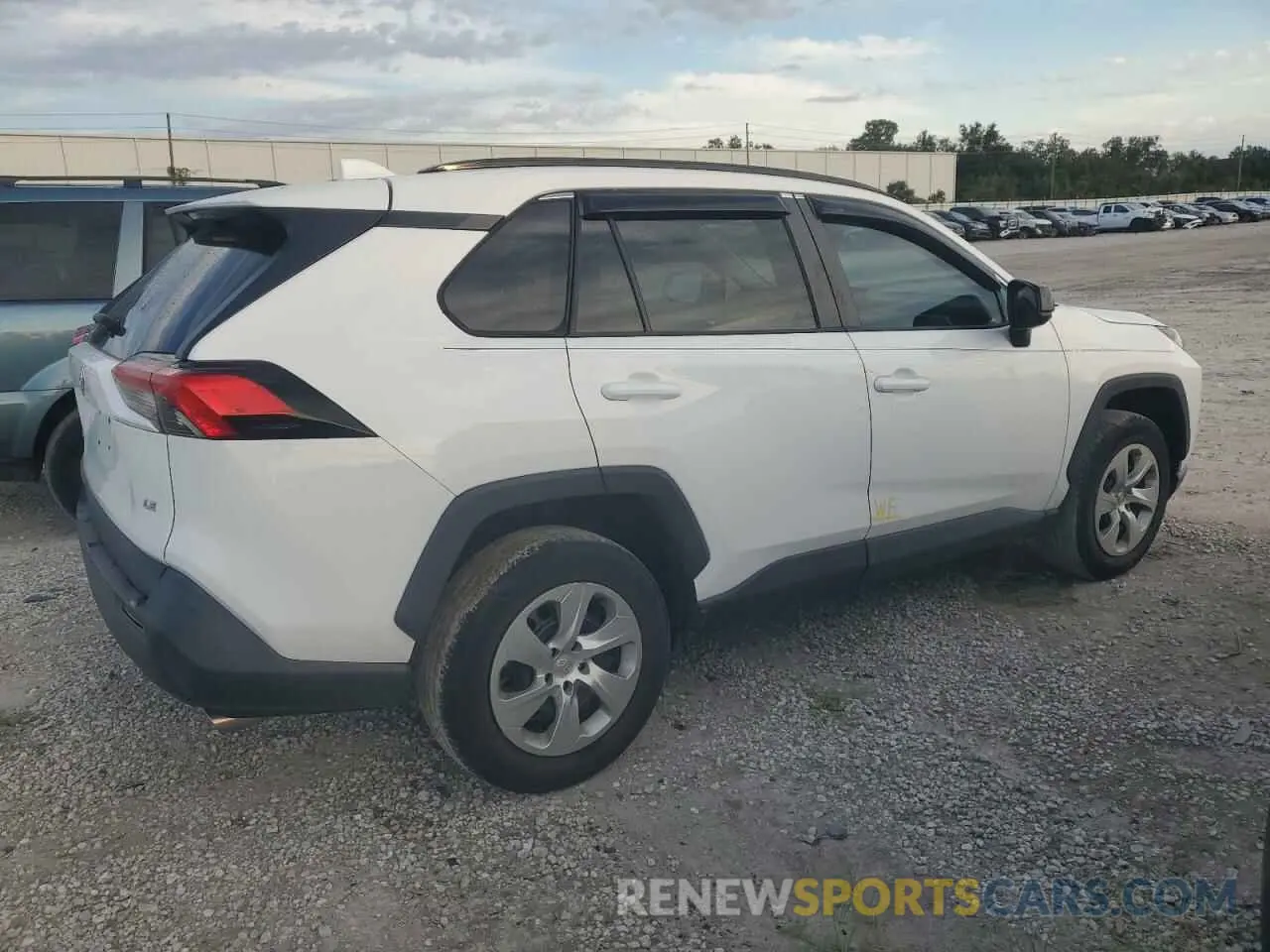 3 Photograph of a damaged car 2T3H1RFV4LW089854 TOYOTA RAV4 2020