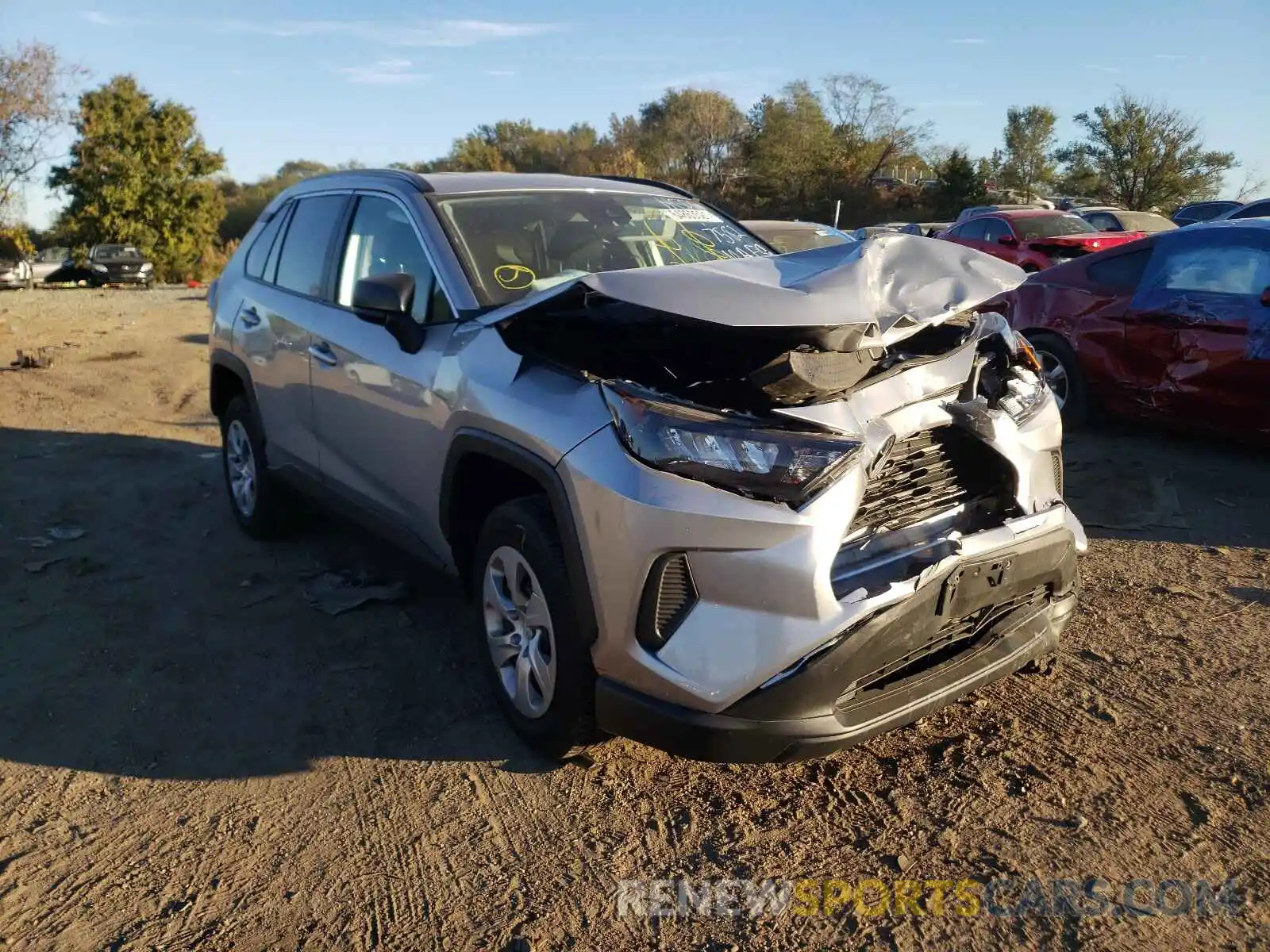 1 Photograph of a damaged car 2T3H1RFV4LW097582 TOYOTA RAV4 2020