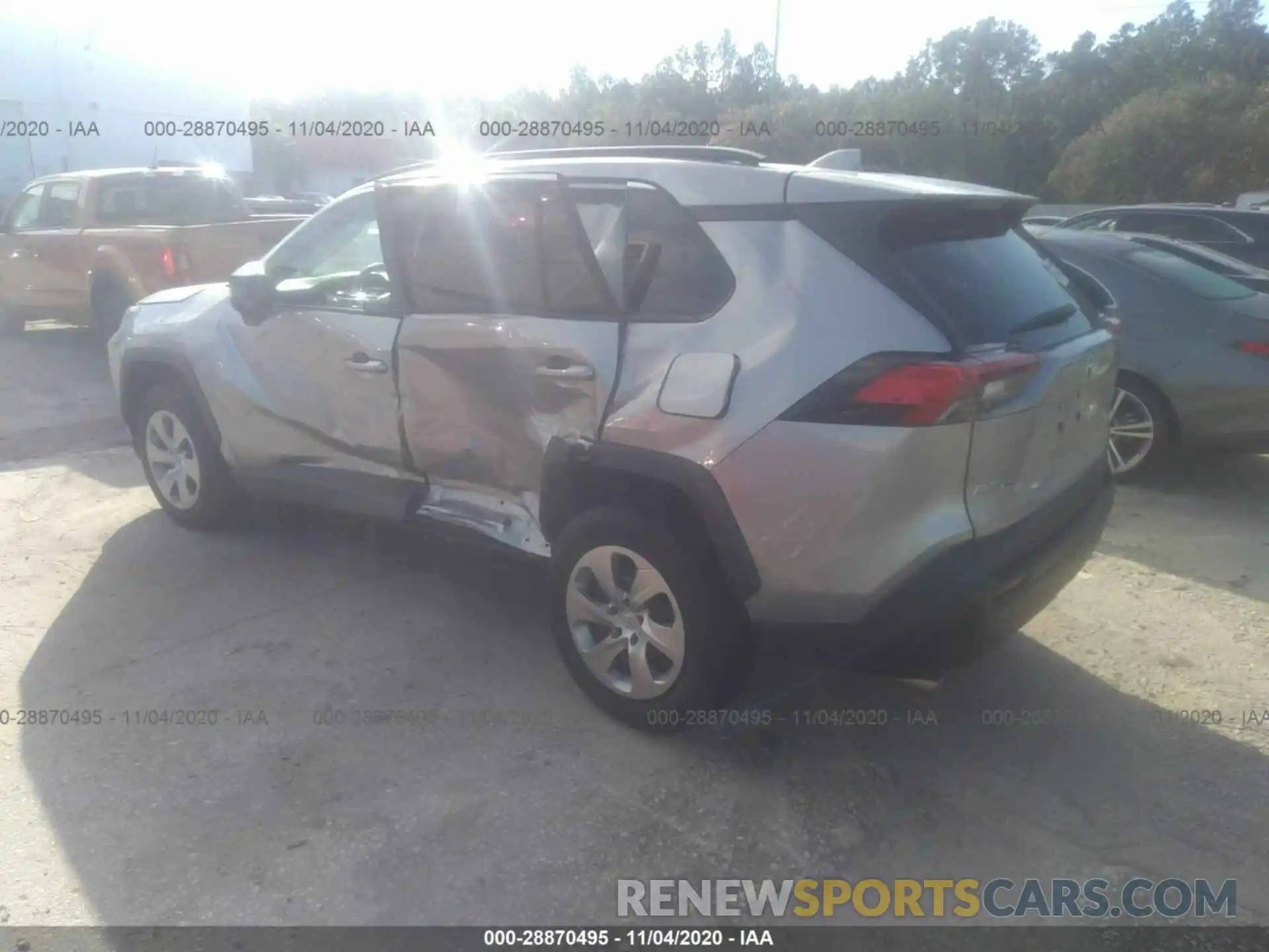 3 Photograph of a damaged car 2T3H1RFV5LC035660 TOYOTA RAV4 2020