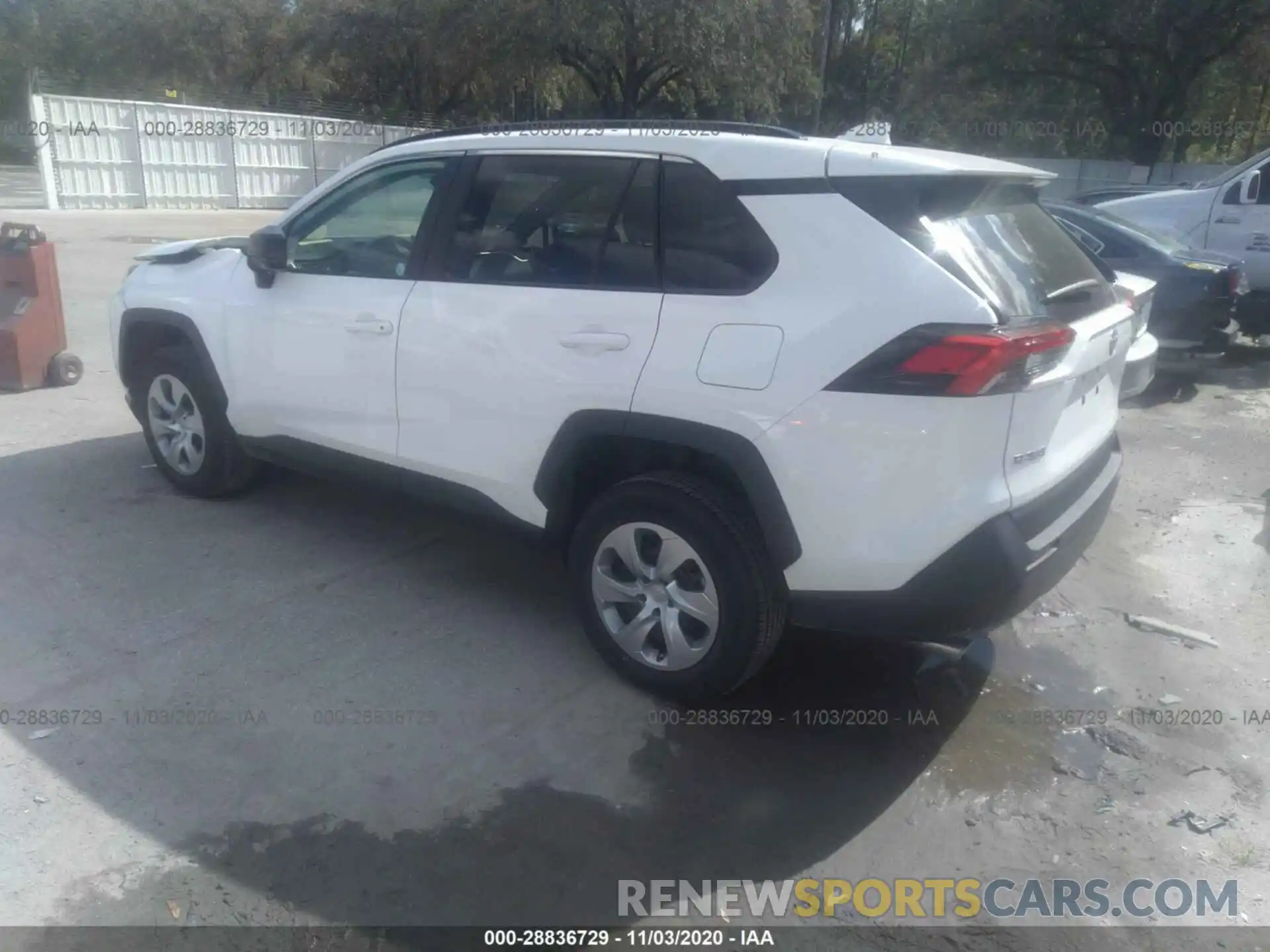 3 Photograph of a damaged car 2T3H1RFV5LC036176 TOYOTA RAV4 2020