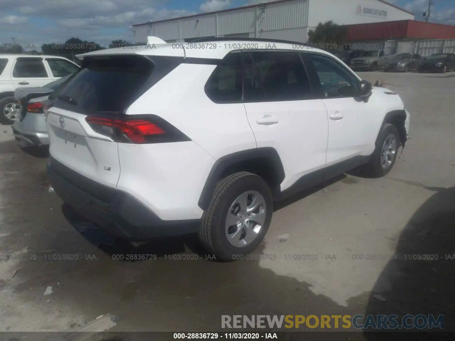 4 Photograph of a damaged car 2T3H1RFV5LC036176 TOYOTA RAV4 2020