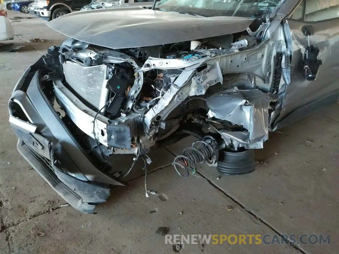 9 Photograph of a damaged car 2T3H1RFV5LC040003 TOYOTA RAV4 2020