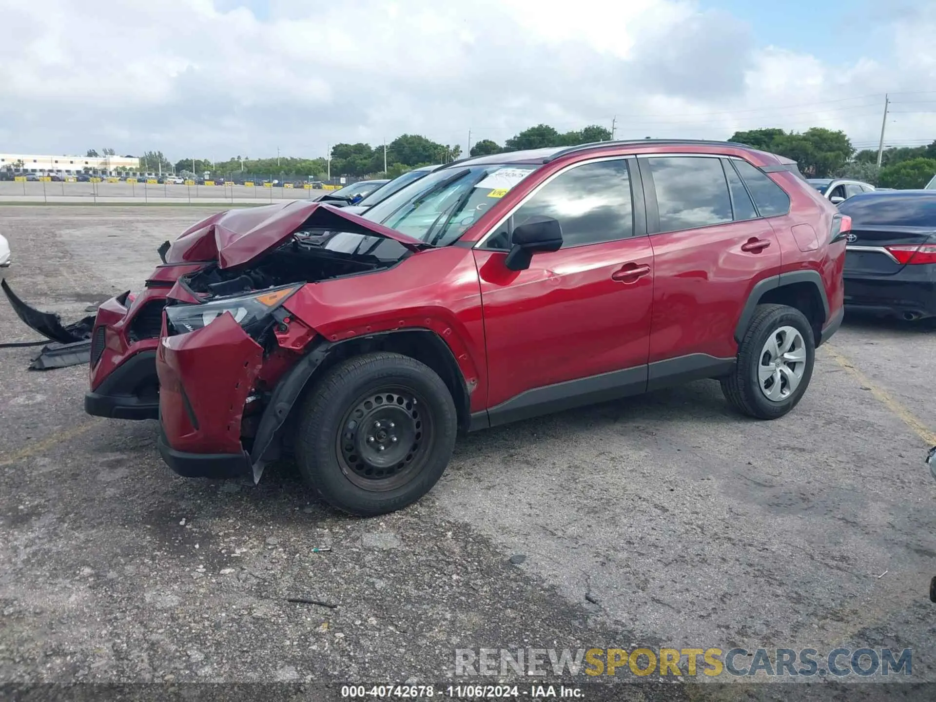 2 Photograph of a damaged car 2T3H1RFV5LC040132 TOYOTA RAV4 2020