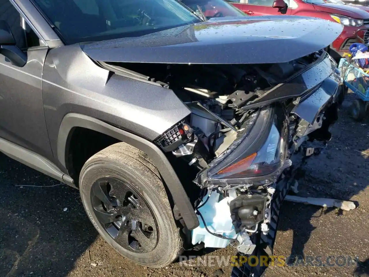 9 Photograph of a damaged car 2T3H1RFV5LC041670 TOYOTA RAV4 2020