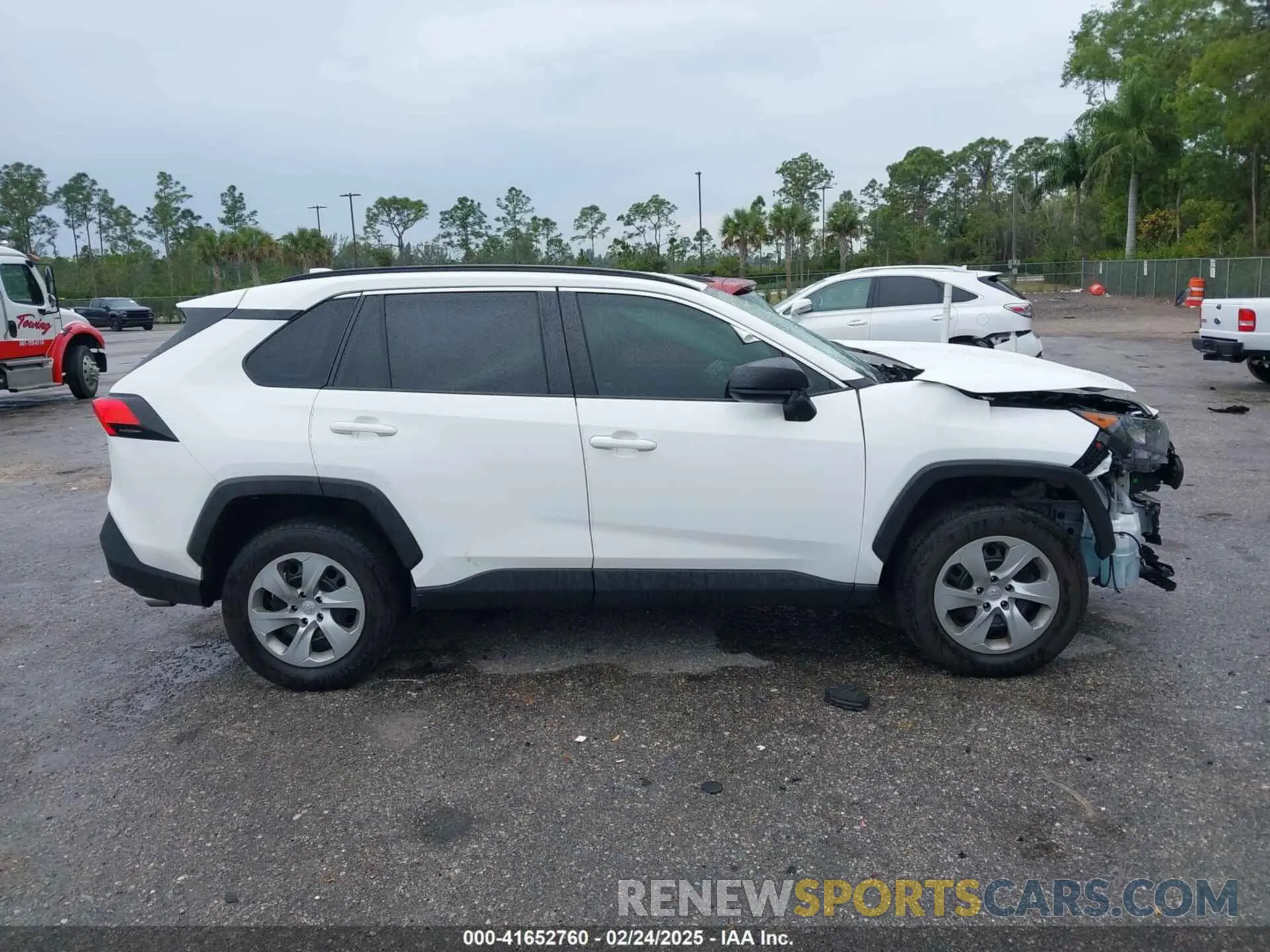 13 Photograph of a damaged car 2T3H1RFV5LC063734 TOYOTA RAV4 2020