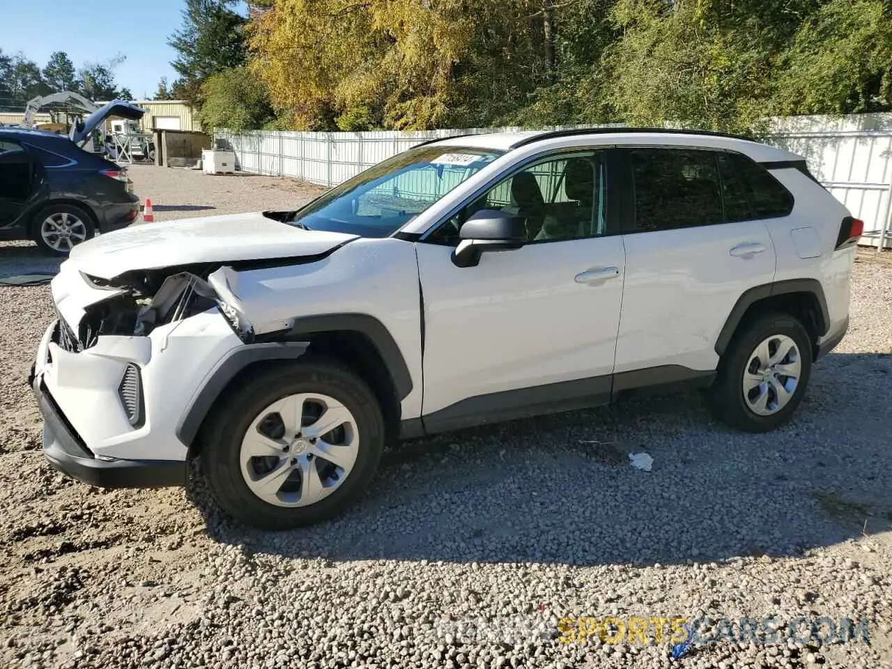 1 Photograph of a damaged car 2T3H1RFV5LC064270 TOYOTA RAV4 2020