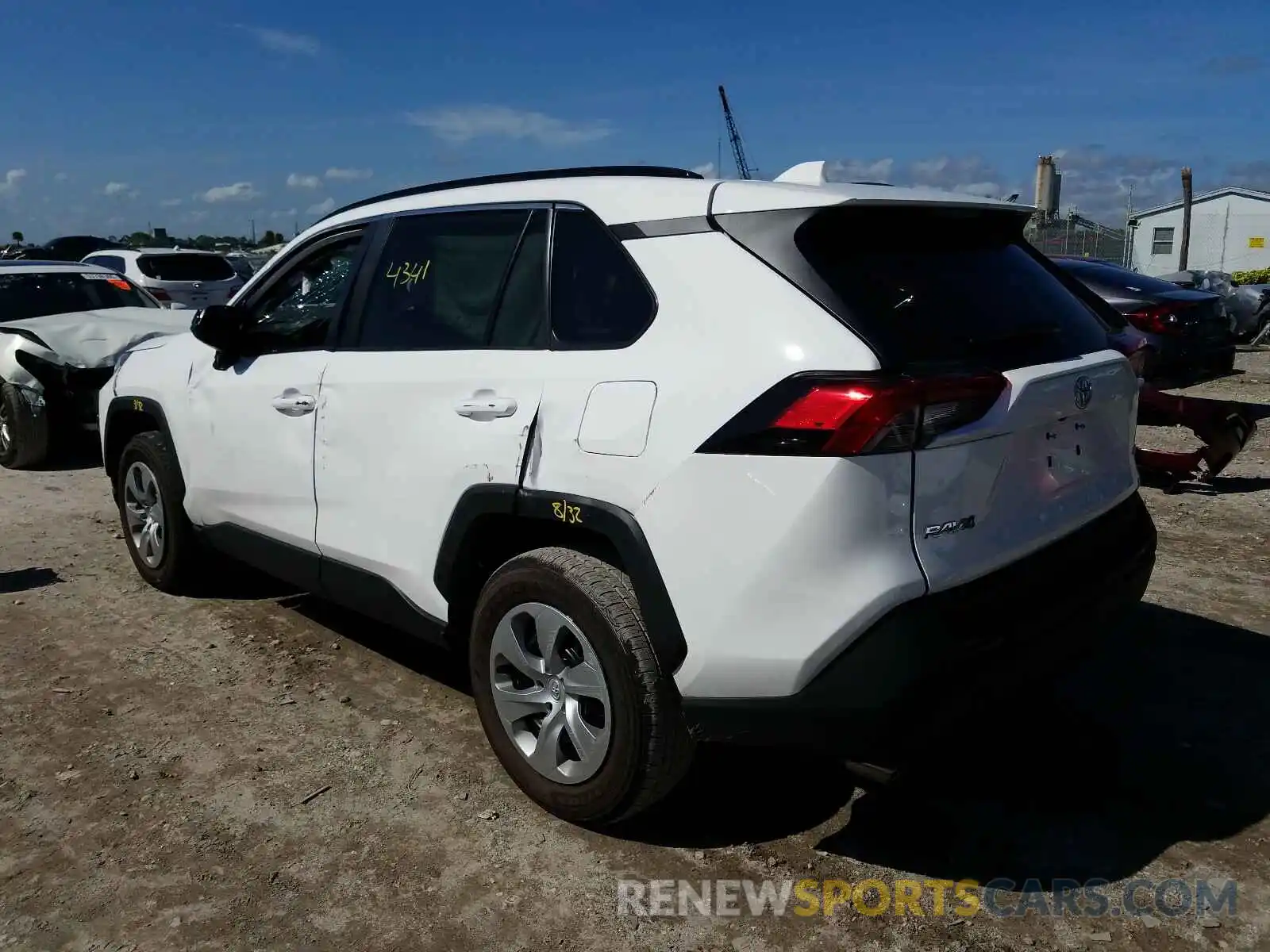 3 Photograph of a damaged car 2T3H1RFV5LC068674 TOYOTA RAV4 2020