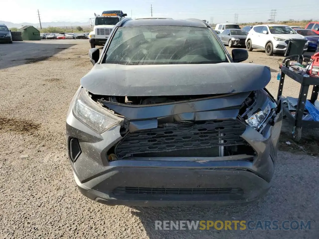 5 Photograph of a damaged car 2T3H1RFV5LC069114 TOYOTA RAV4 2020