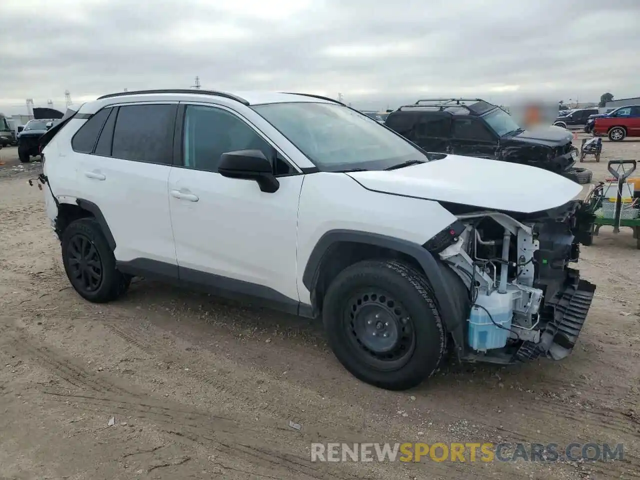 4 Photograph of a damaged car 2T3H1RFV5LC070943 TOYOTA RAV4 2020