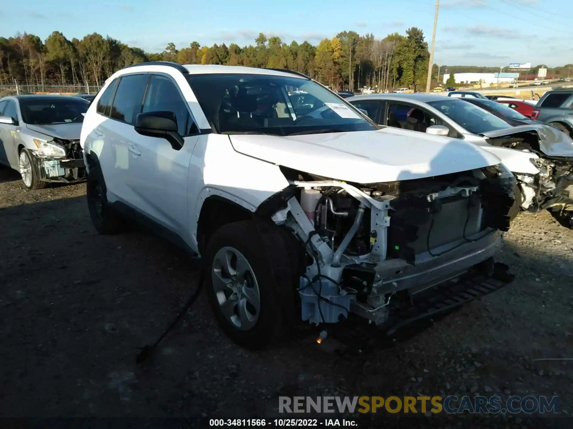 1 Photograph of a damaged car 2T3H1RFV5LC073633 TOYOTA RAV4 2020