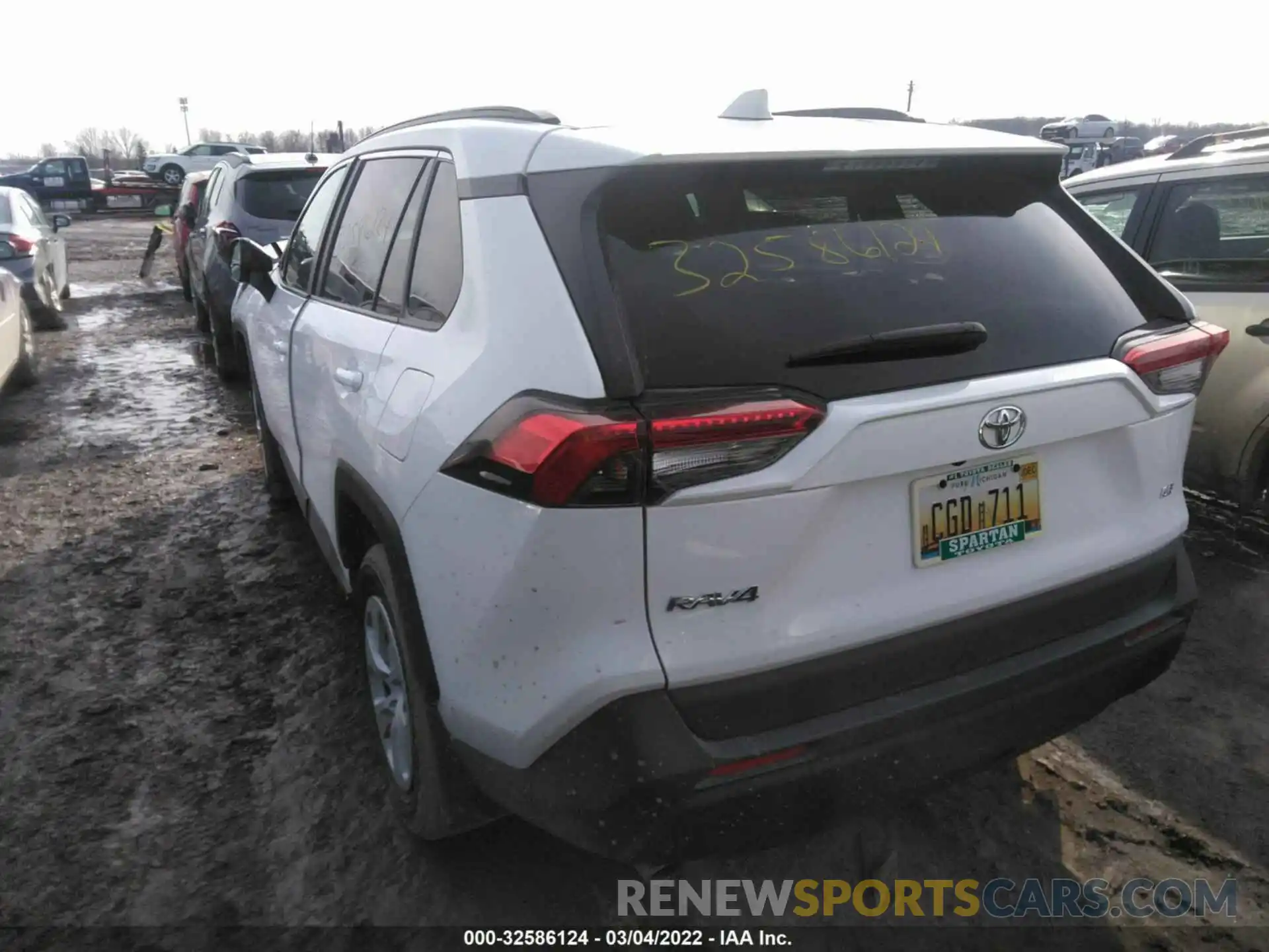 3 Photograph of a damaged car 2T3H1RFV5LC076077 TOYOTA RAV4 2020