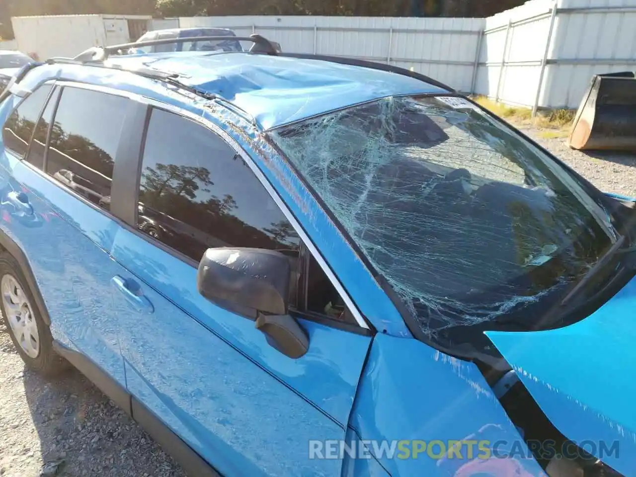 9 Photograph of a damaged car 2T3H1RFV5LC076497 TOYOTA RAV4 2020