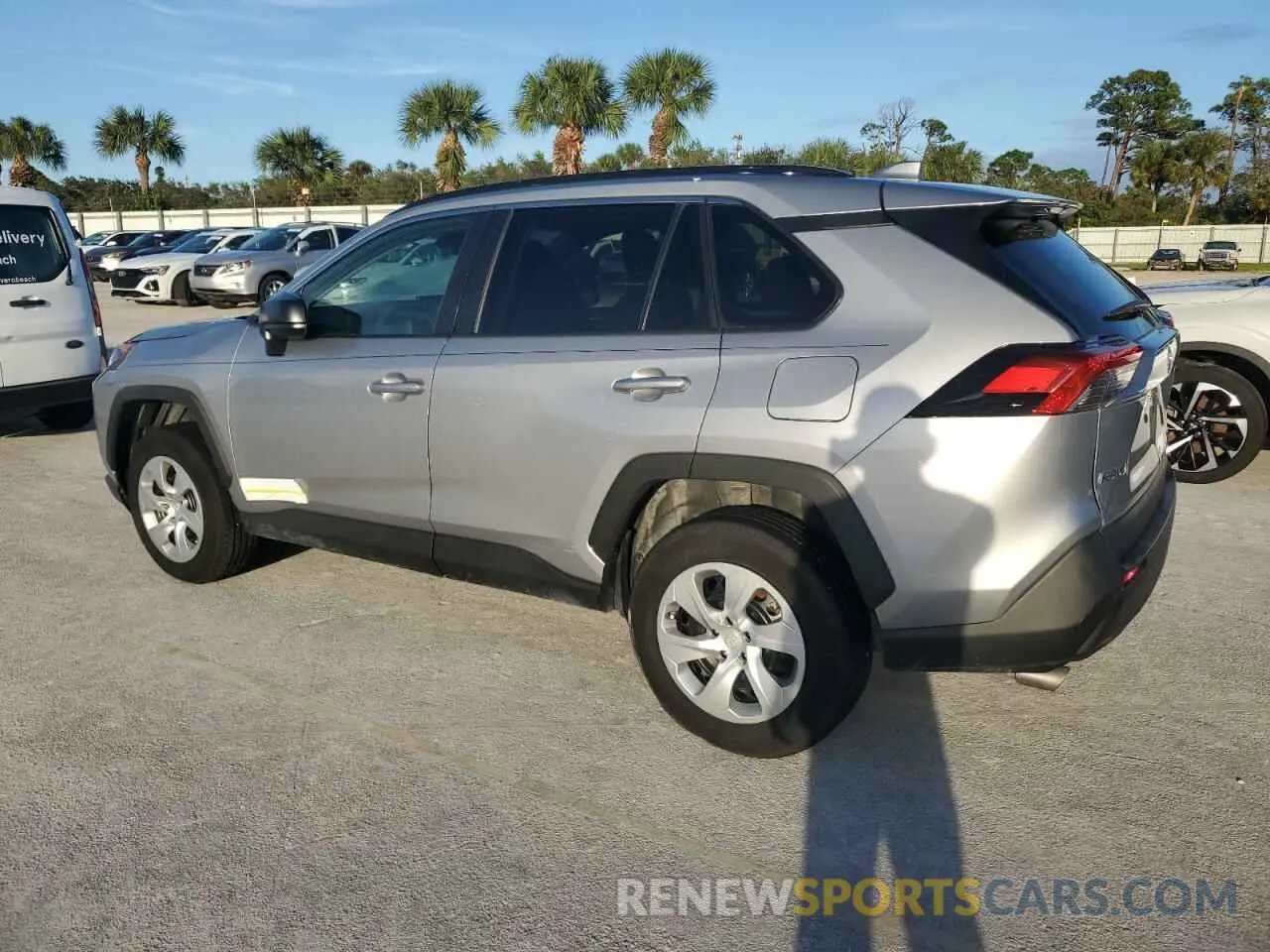 2 Photograph of a damaged car 2T3H1RFV5LC076984 TOYOTA RAV4 2020