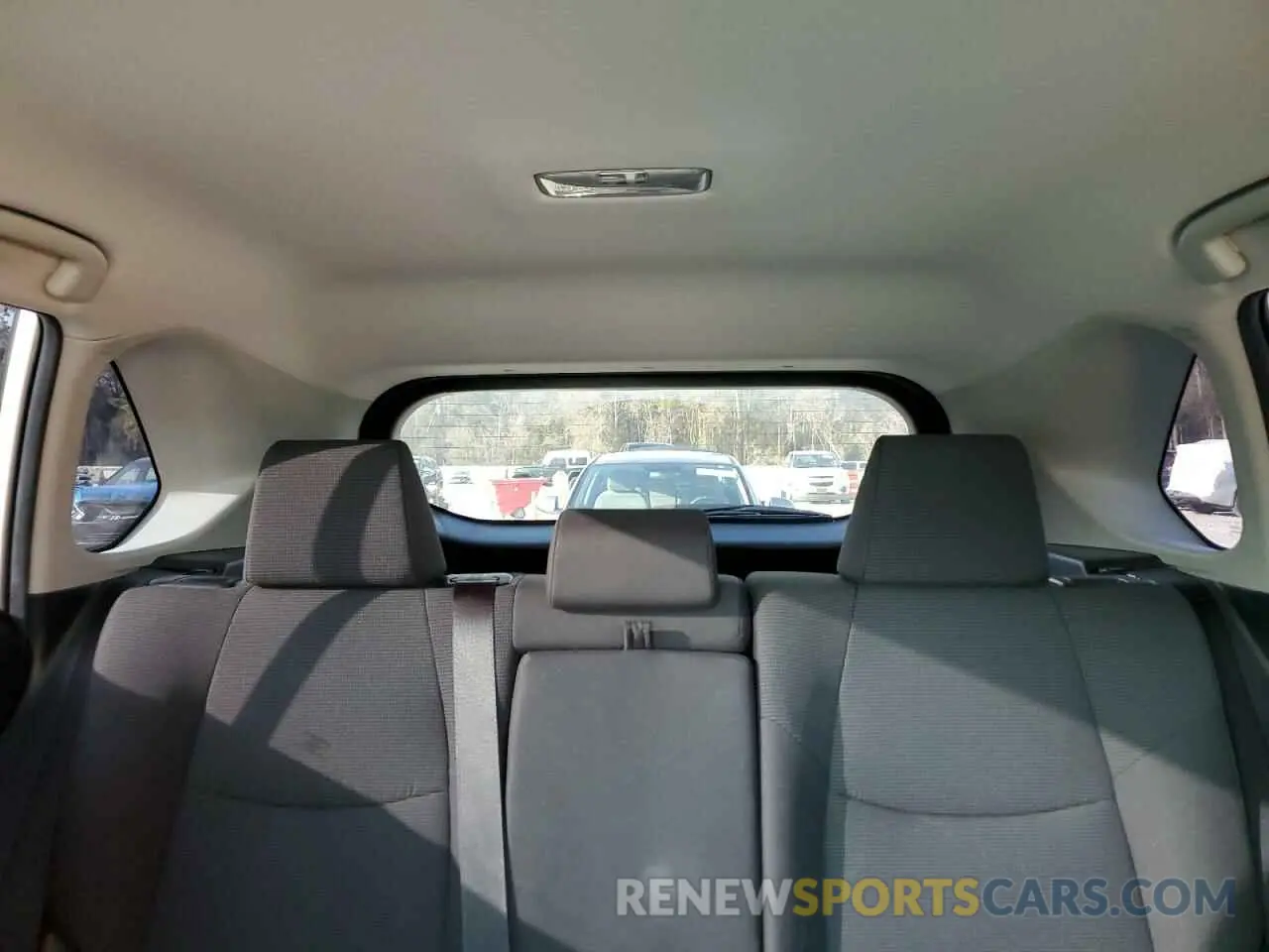 10 Photograph of a damaged car 2T3H1RFV5LW077096 TOYOTA RAV4 2020