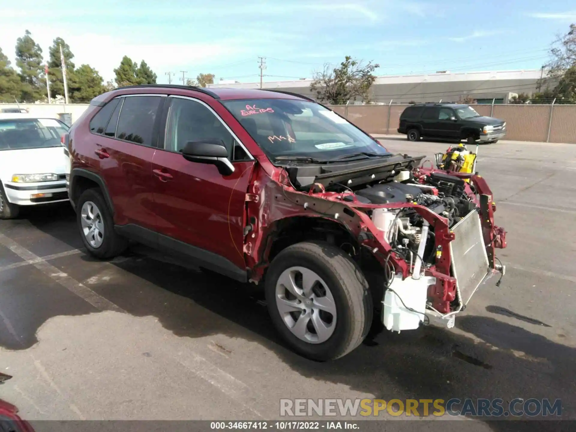 1 Photograph of a damaged car 2T3H1RFV5LW084503 TOYOTA RAV4 2020