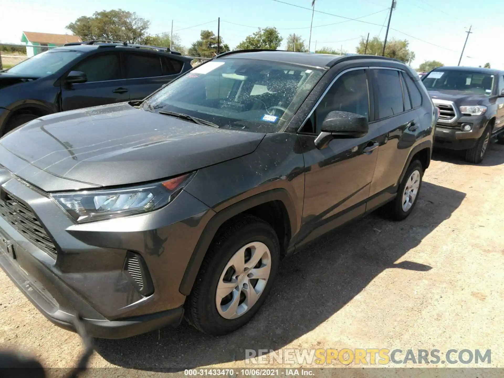 2 Photograph of a damaged car 2T3H1RFV5LW086932 TOYOTA RAV4 2020