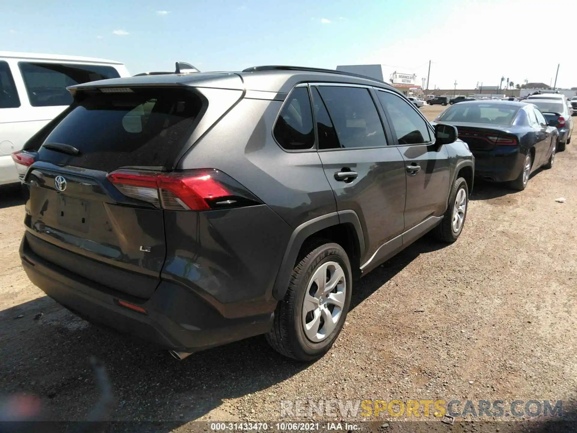 4 Photograph of a damaged car 2T3H1RFV5LW086932 TOYOTA RAV4 2020