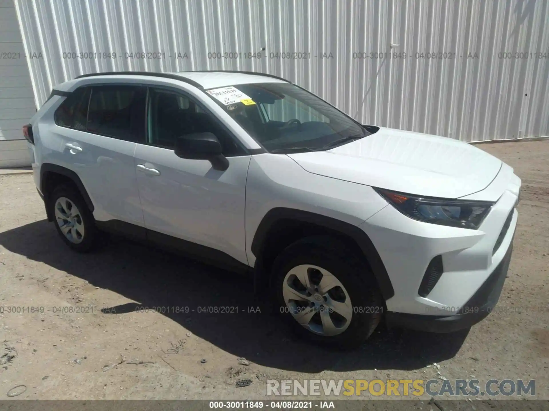 1 Photograph of a damaged car 2T3H1RFV6LC036235 TOYOTA RAV4 2020