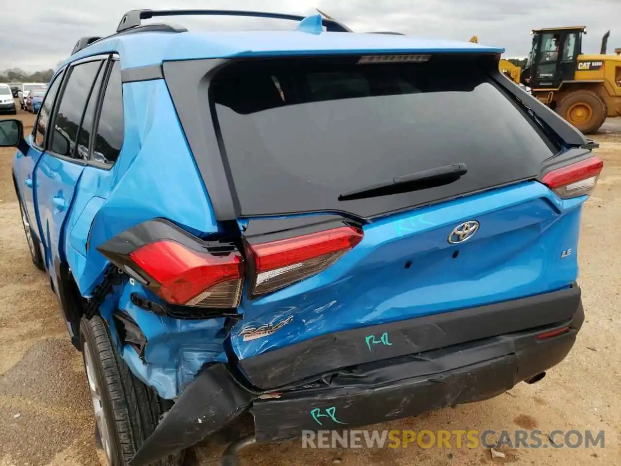 9 Photograph of a damaged car 2T3H1RFV6LC039412 TOYOTA RAV4 2020