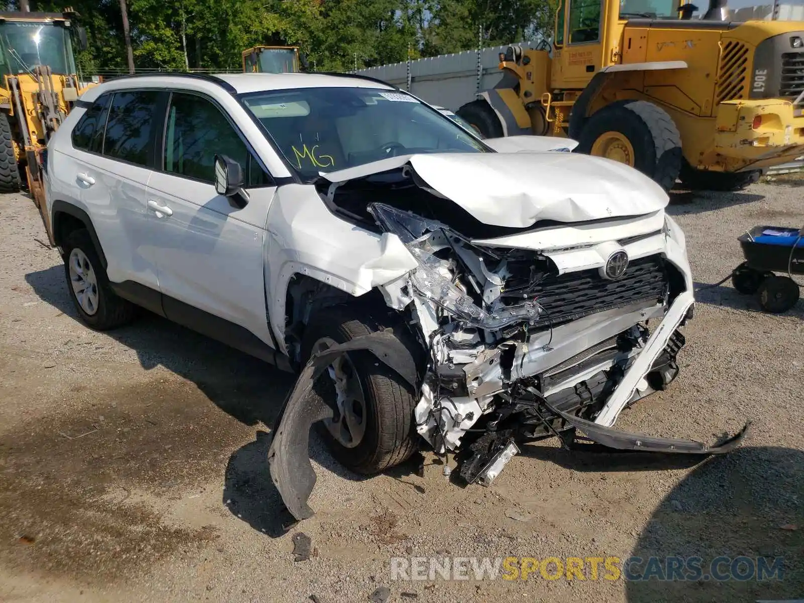 1 Photograph of a damaged car 2T3H1RFV6LC050622 TOYOTA RAV4 2020