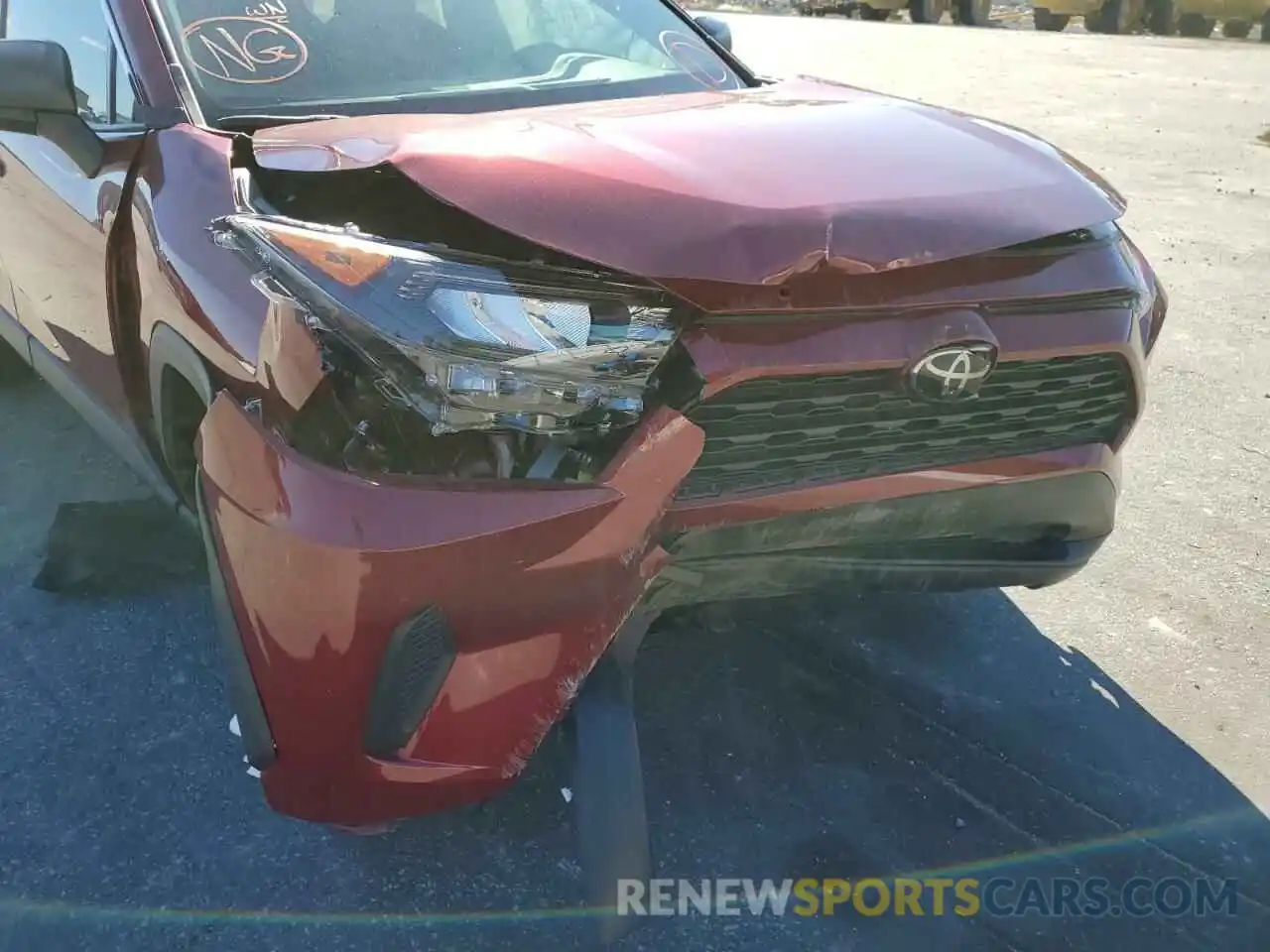 9 Photograph of a damaged car 2T3H1RFV6LC059367 TOYOTA RAV4 2020