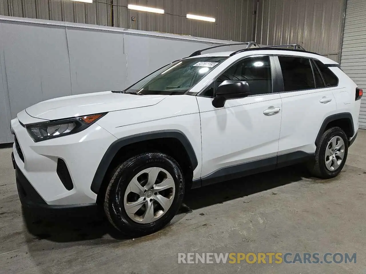 1 Photograph of a damaged car 2T3H1RFV6LC063158 TOYOTA RAV4 2020