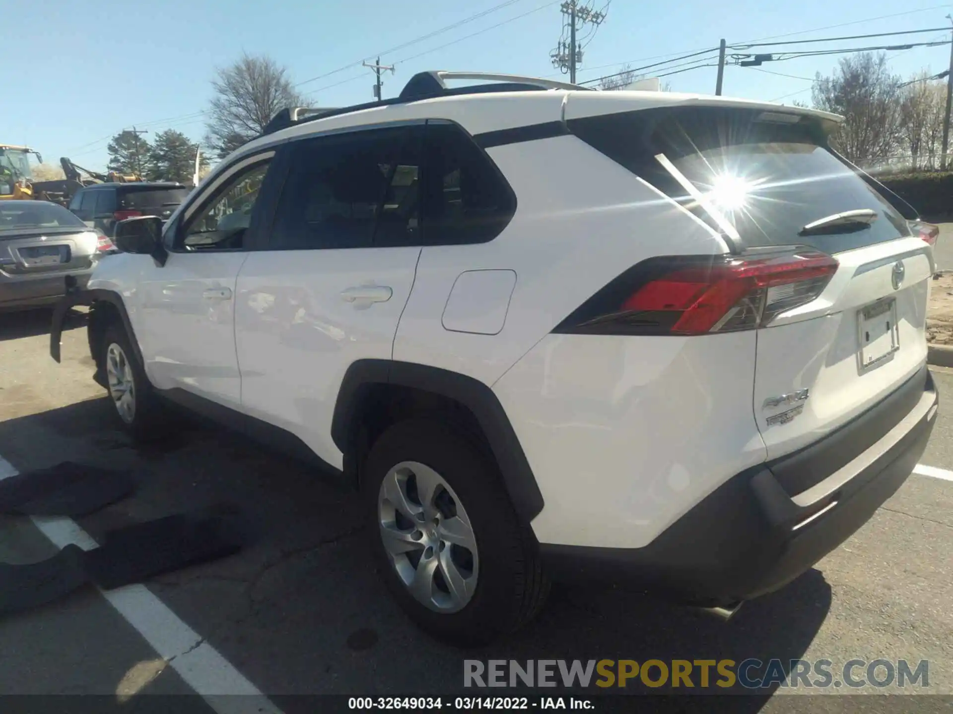 3 Photograph of a damaged car 2T3H1RFV6LC066125 TOYOTA RAV4 2020