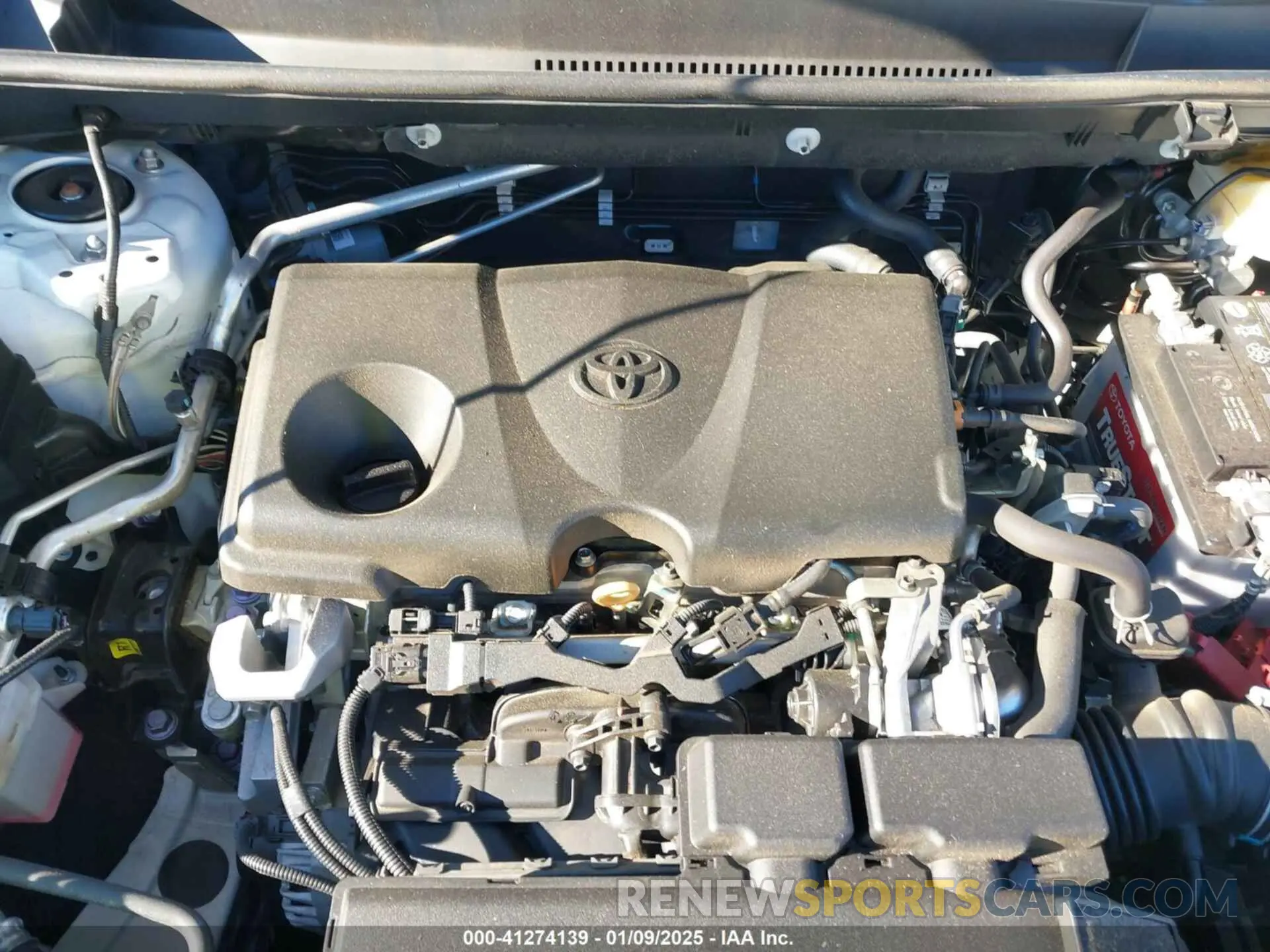10 Photograph of a damaged car 2T3H1RFV6LC069039 TOYOTA RAV4 2020
