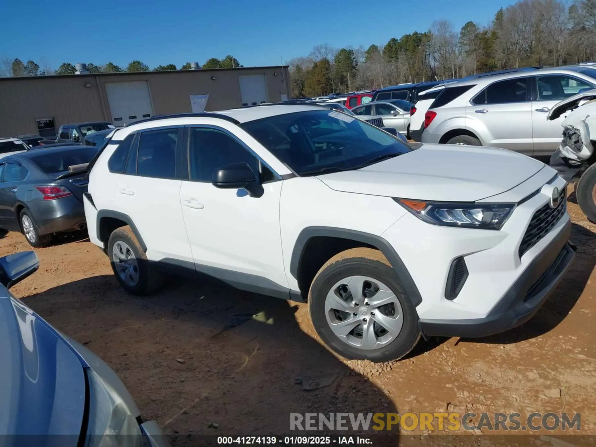 13 Photograph of a damaged car 2T3H1RFV6LC069039 TOYOTA RAV4 2020