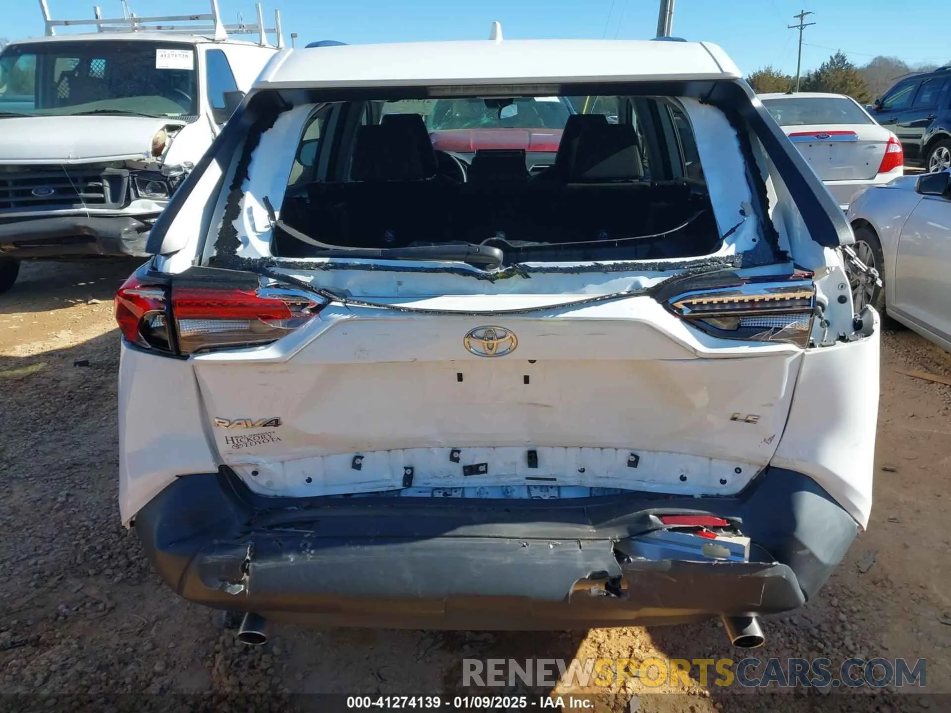6 Photograph of a damaged car 2T3H1RFV6LC069039 TOYOTA RAV4 2020