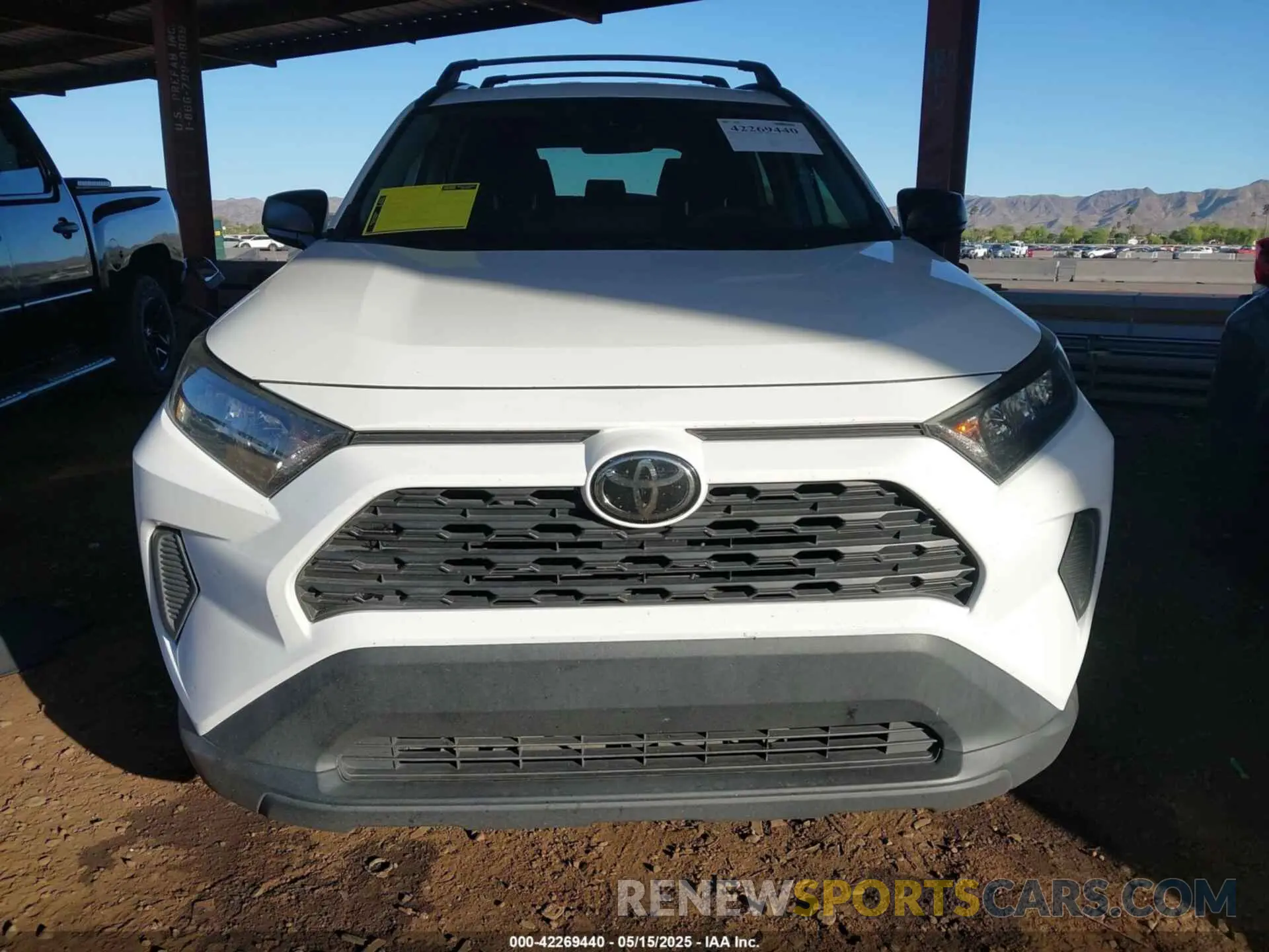 12 Photograph of a damaged car 2T3H1RFV6LW067824 TOYOTA RAV4 2020
